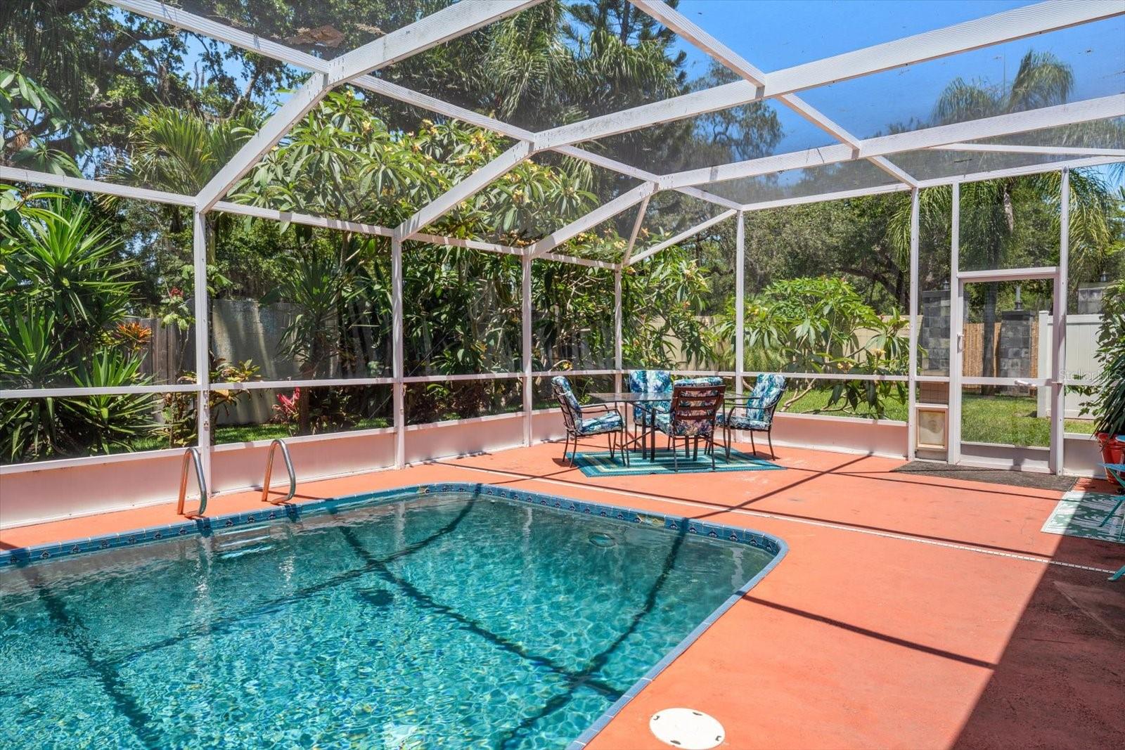2400 SHERWOOD LN, CLEARWATER, FL, 33764