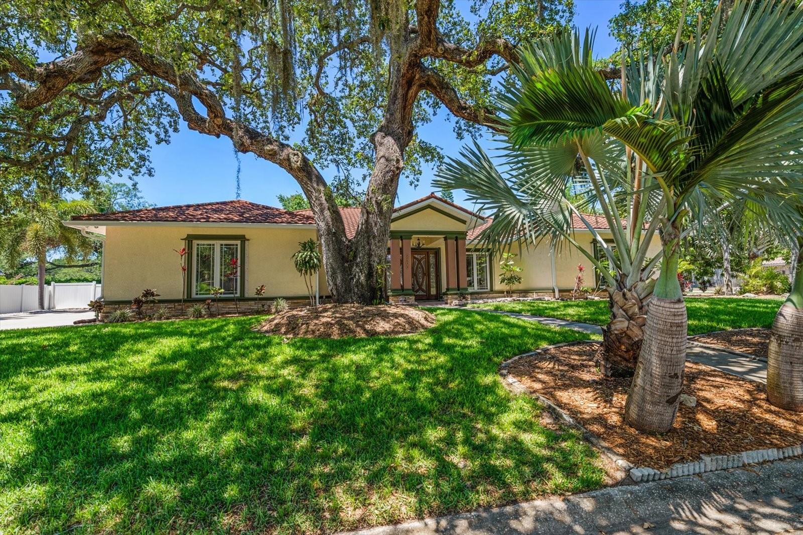 2400 SHERWOOD LN, CLEARWATER, FL, 33764