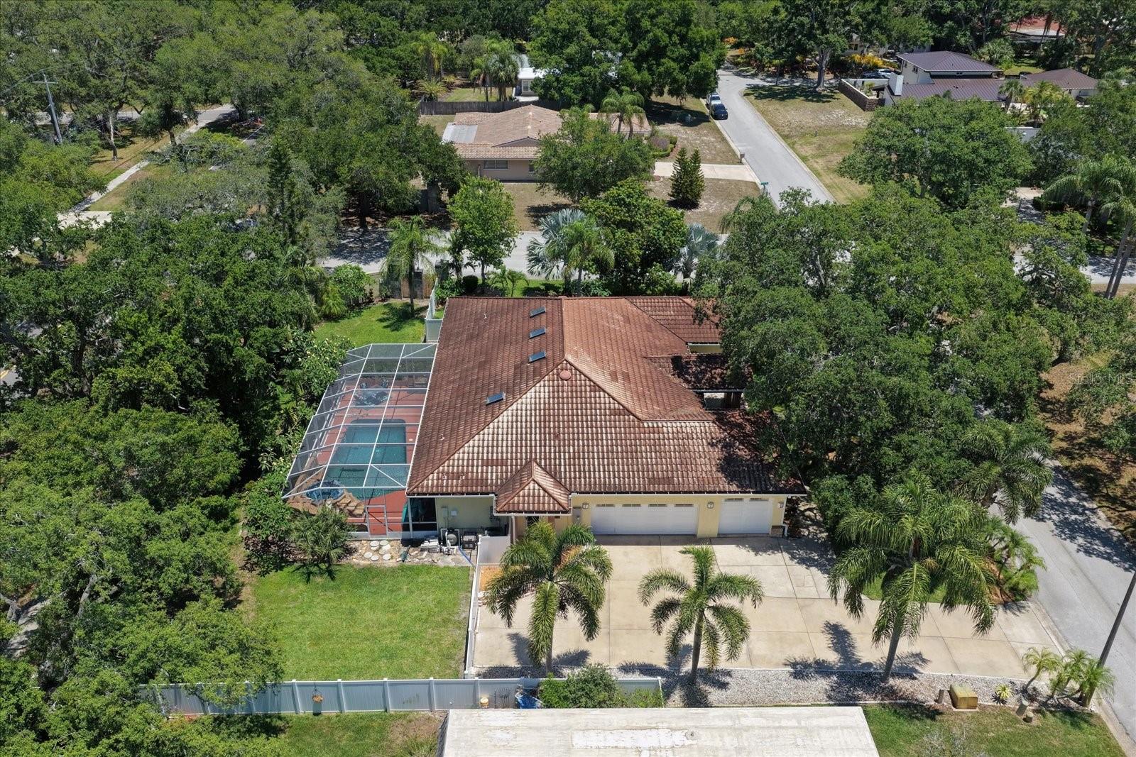 2400 SHERWOOD LN, CLEARWATER, FL, 33764