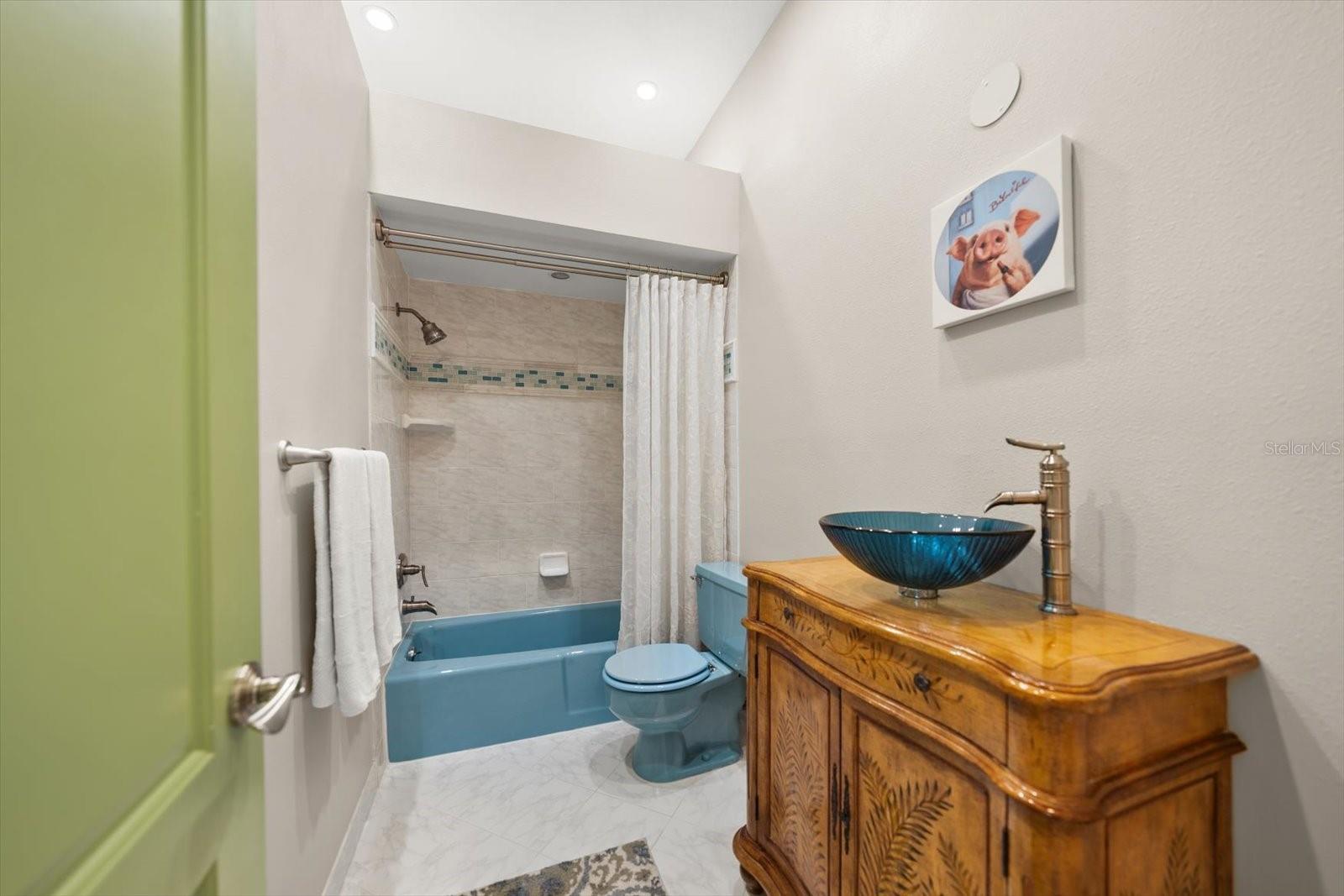 2400 SHERWOOD LN, CLEARWATER, FL, 33764