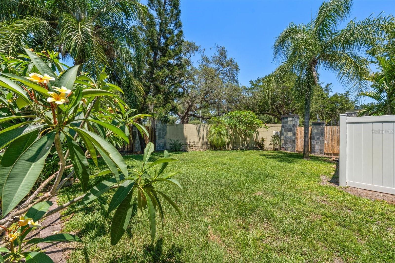 2400 SHERWOOD LN, CLEARWATER, FL, 33764