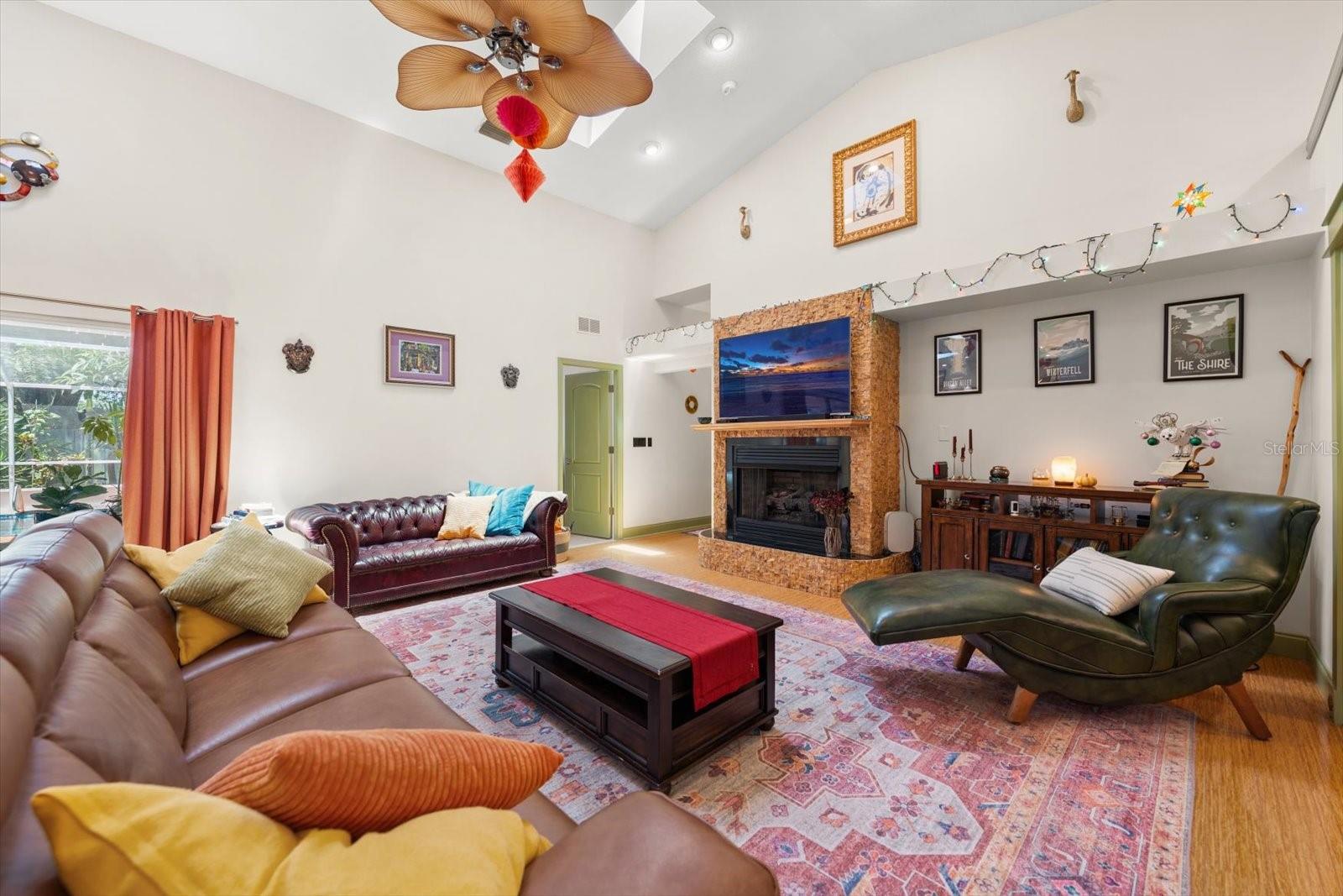 2400 SHERWOOD LN, CLEARWATER, FL, 33764