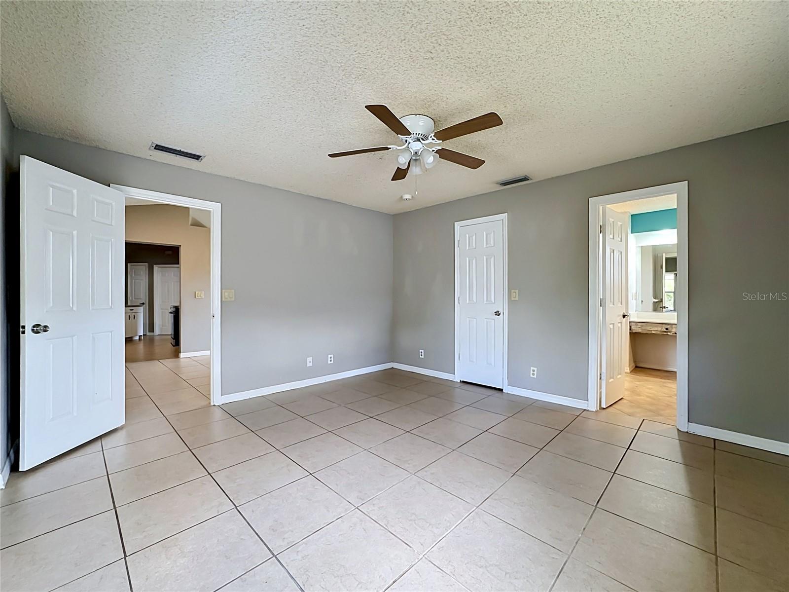 1570 S BISCAYNE DR, NORTH PORT, FL, 34287