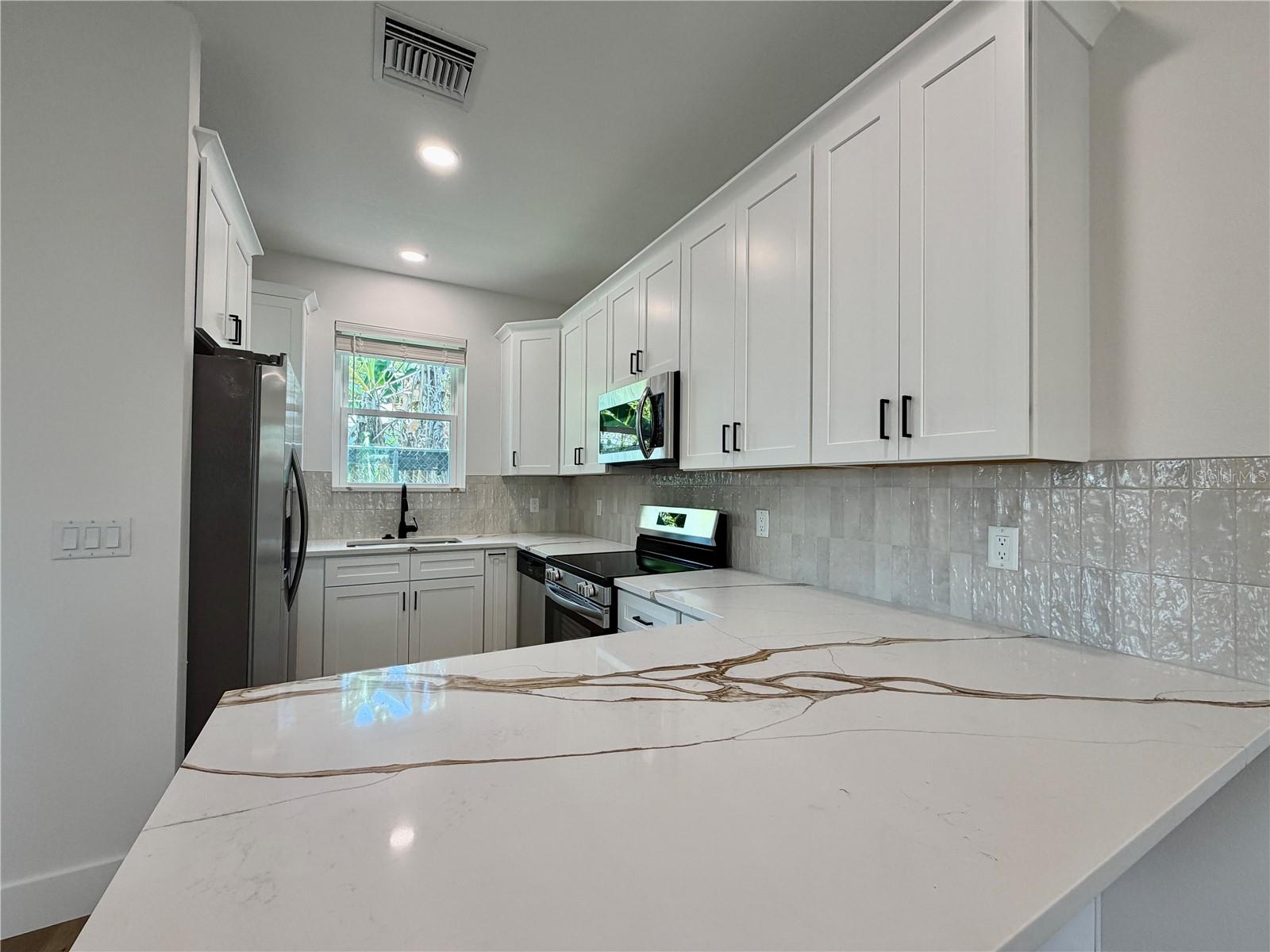 2846 30TH AVE N, ST PETERSBURG, FL, 33713