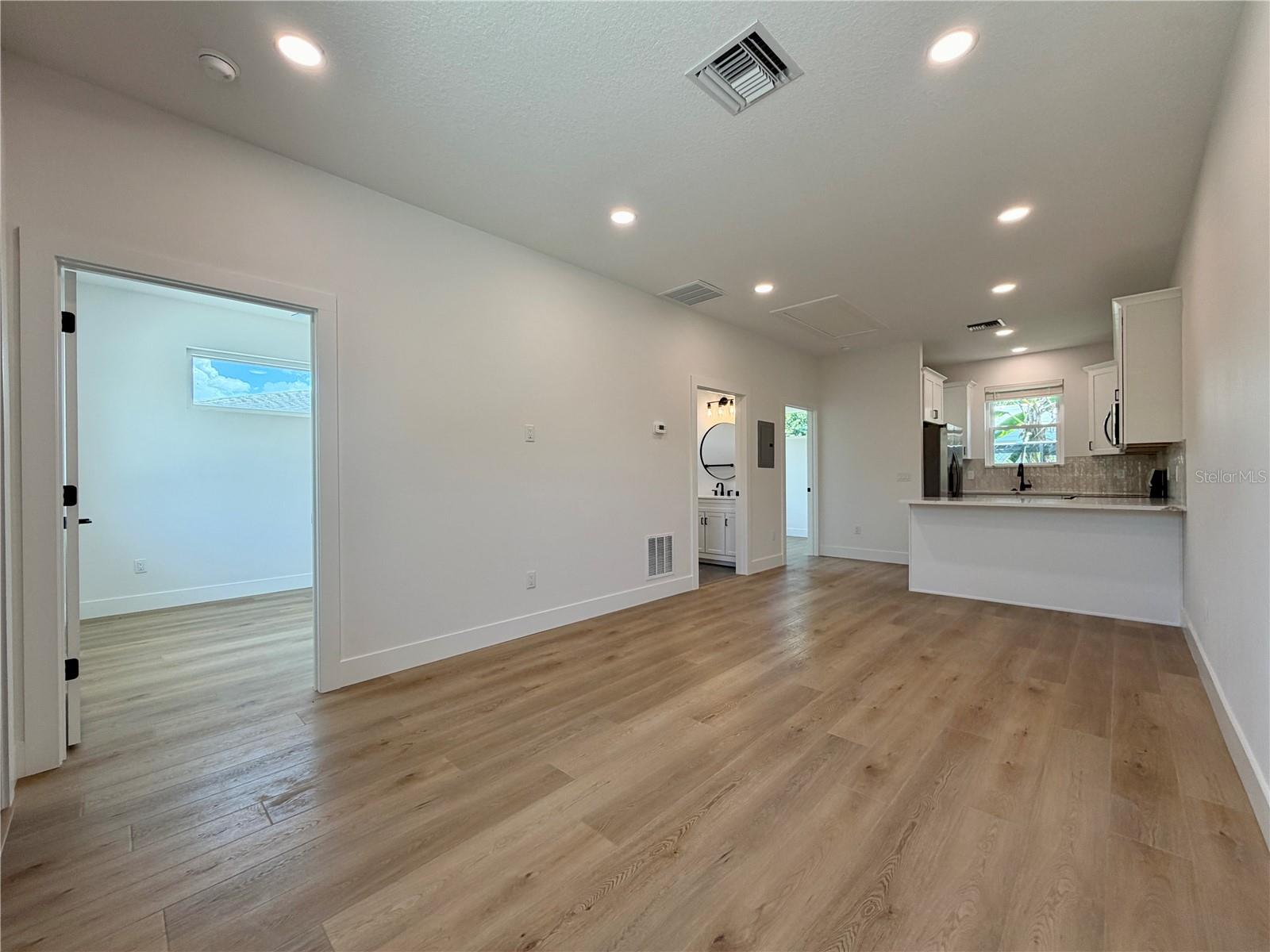 2846 30TH AVE N, ST PETERSBURG, FL, 33713