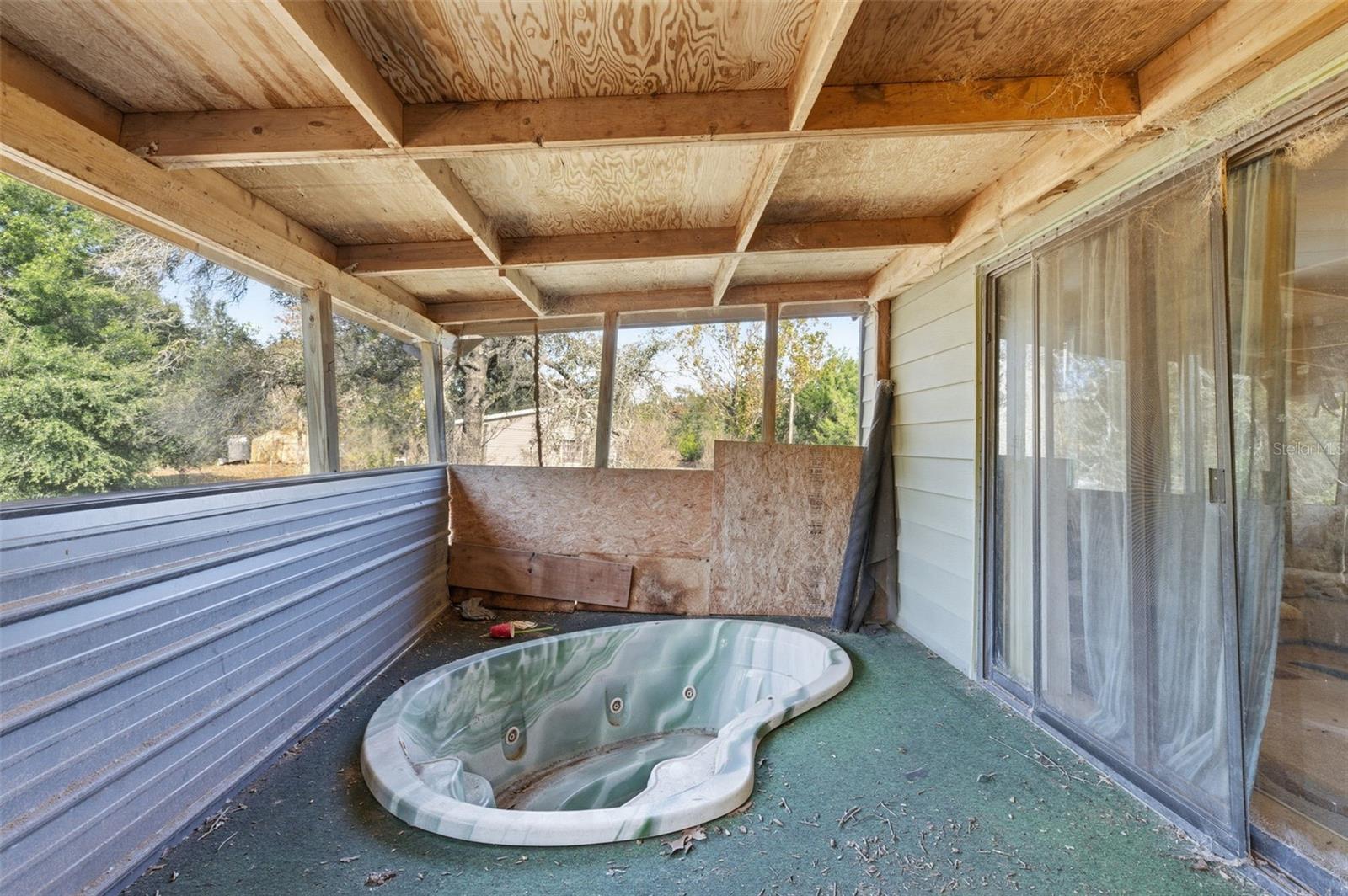 8045 INDIAN TRAIL RD, WEEKI WACHEE, FL, 34613