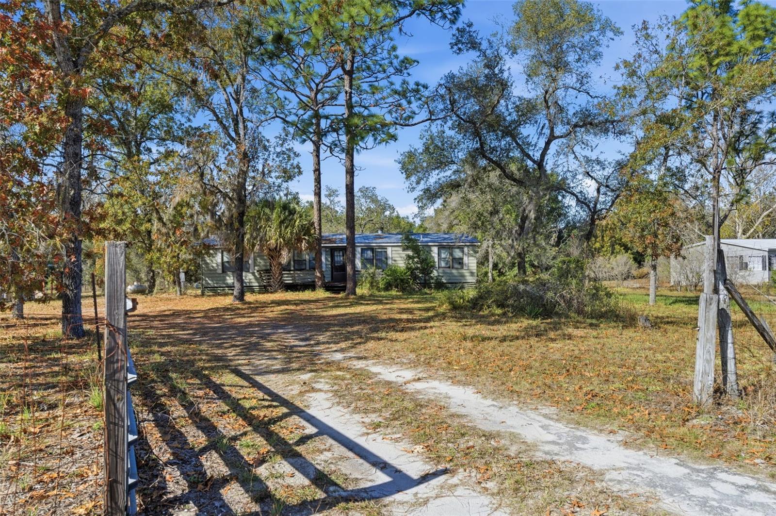 8045 INDIAN TRAIL RD, WEEKI WACHEE, FL, 34613