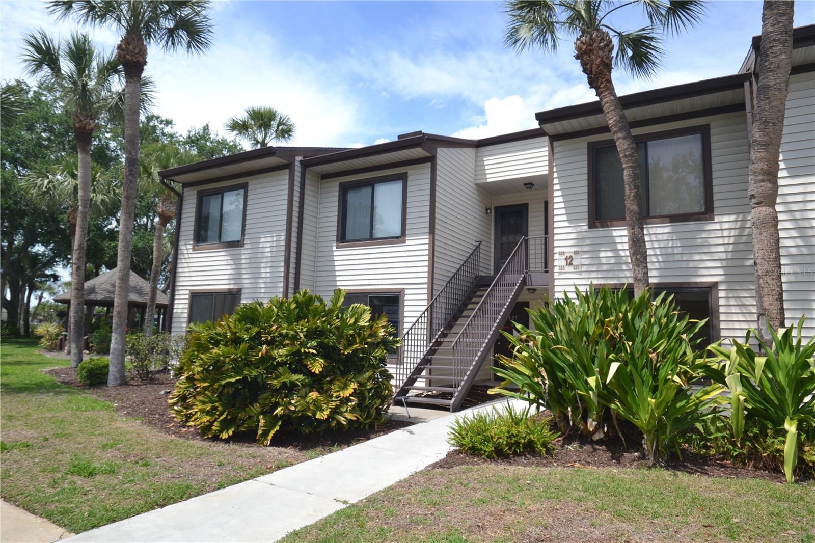 329 MOORINGS COVE DR, TARPON SPRINGS, FL, 34689