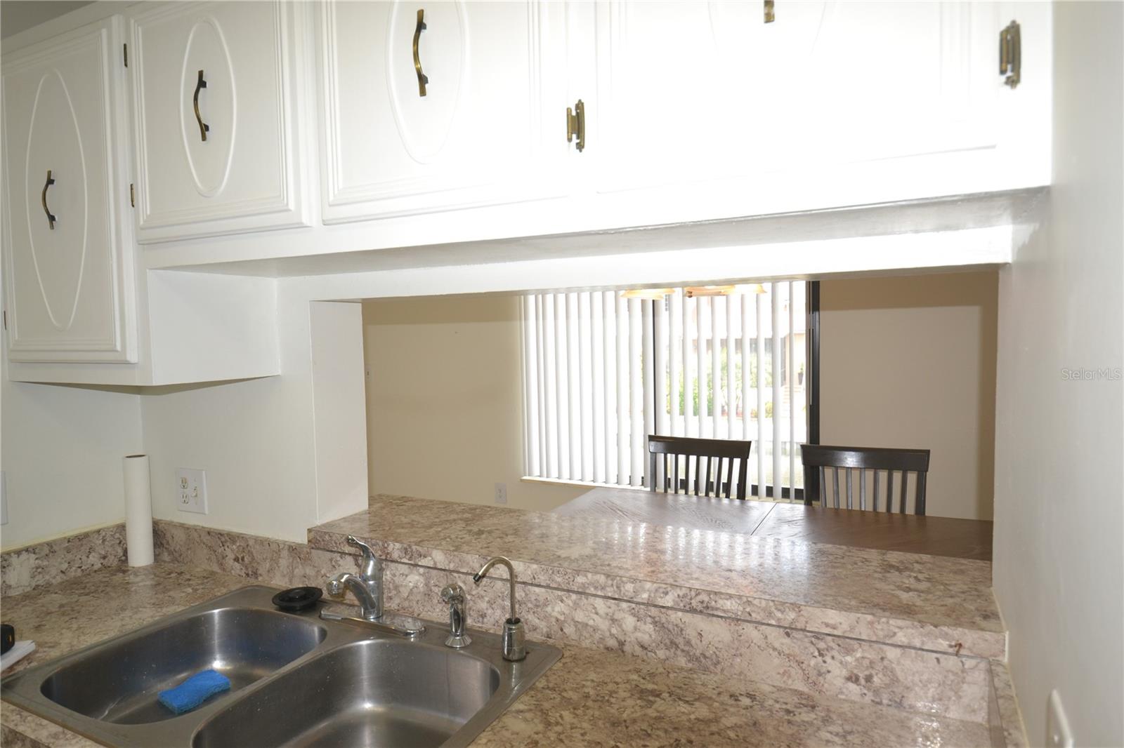 329 MOORINGS COVE DR, TARPON SPRINGS, FL, 34689
