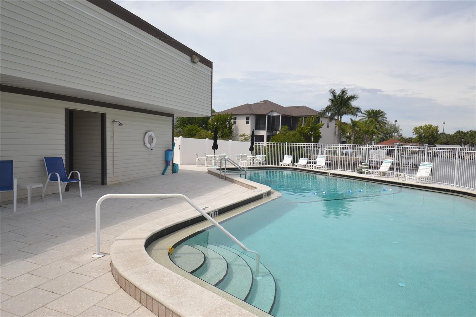 329 MOORINGS COVE DR, TARPON SPRINGS, FL, 34689