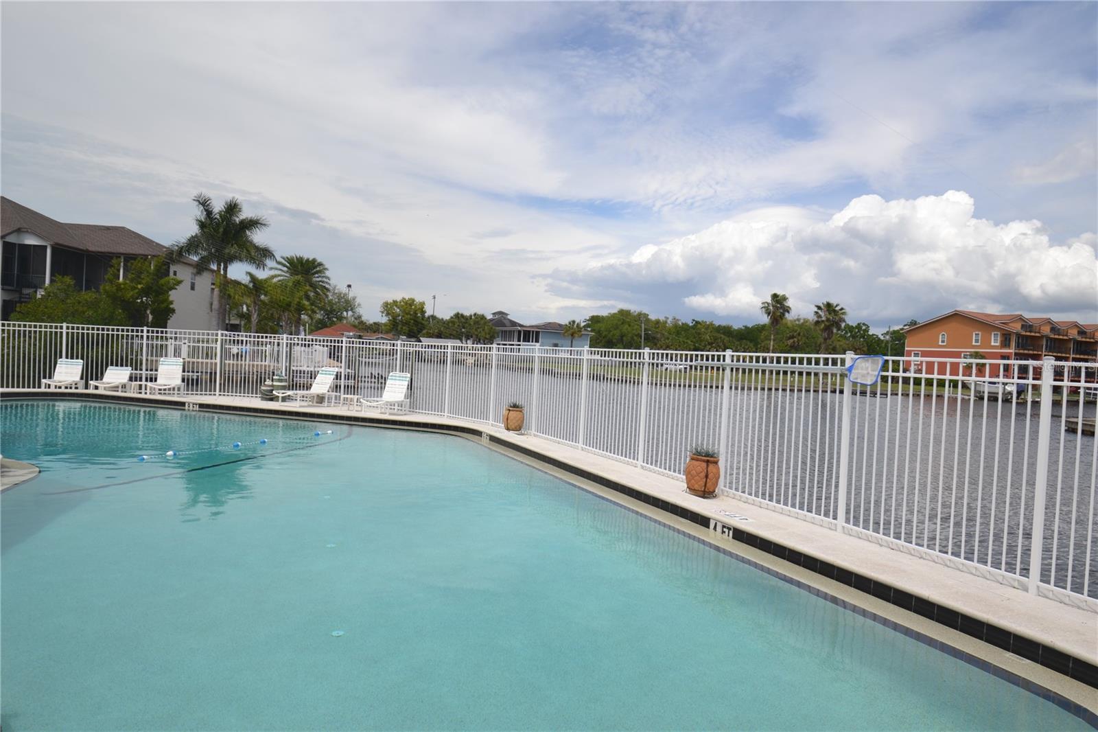 329 MOORINGS COVE DR, TARPON SPRINGS, FL, 34689