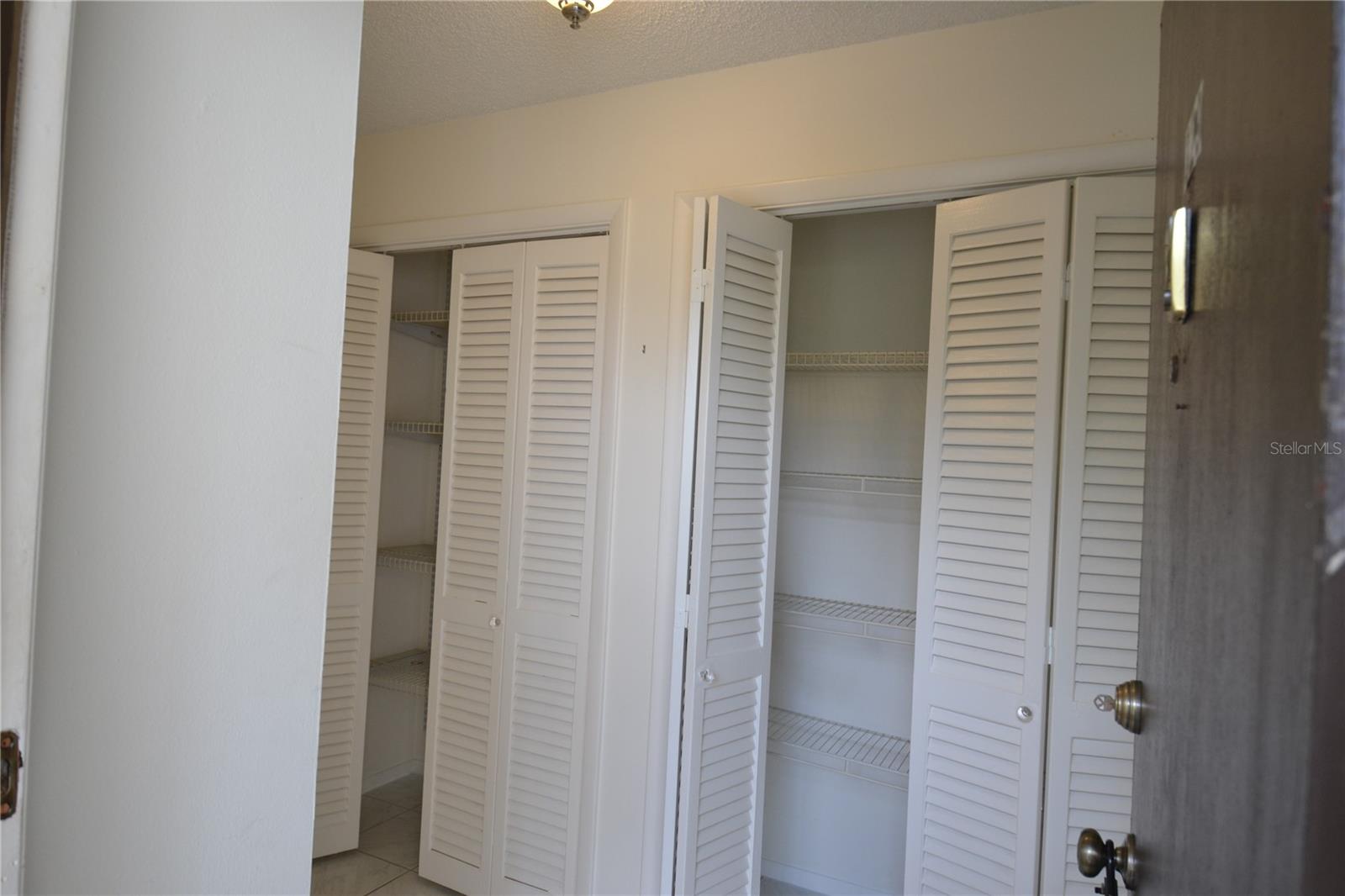 329 MOORINGS COVE DR, TARPON SPRINGS, FL, 34689