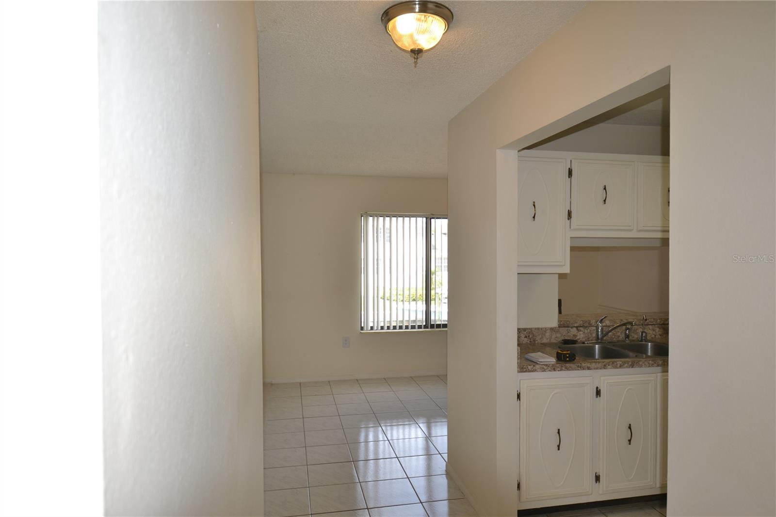 329 MOORINGS COVE DR, TARPON SPRINGS, FL, 34689