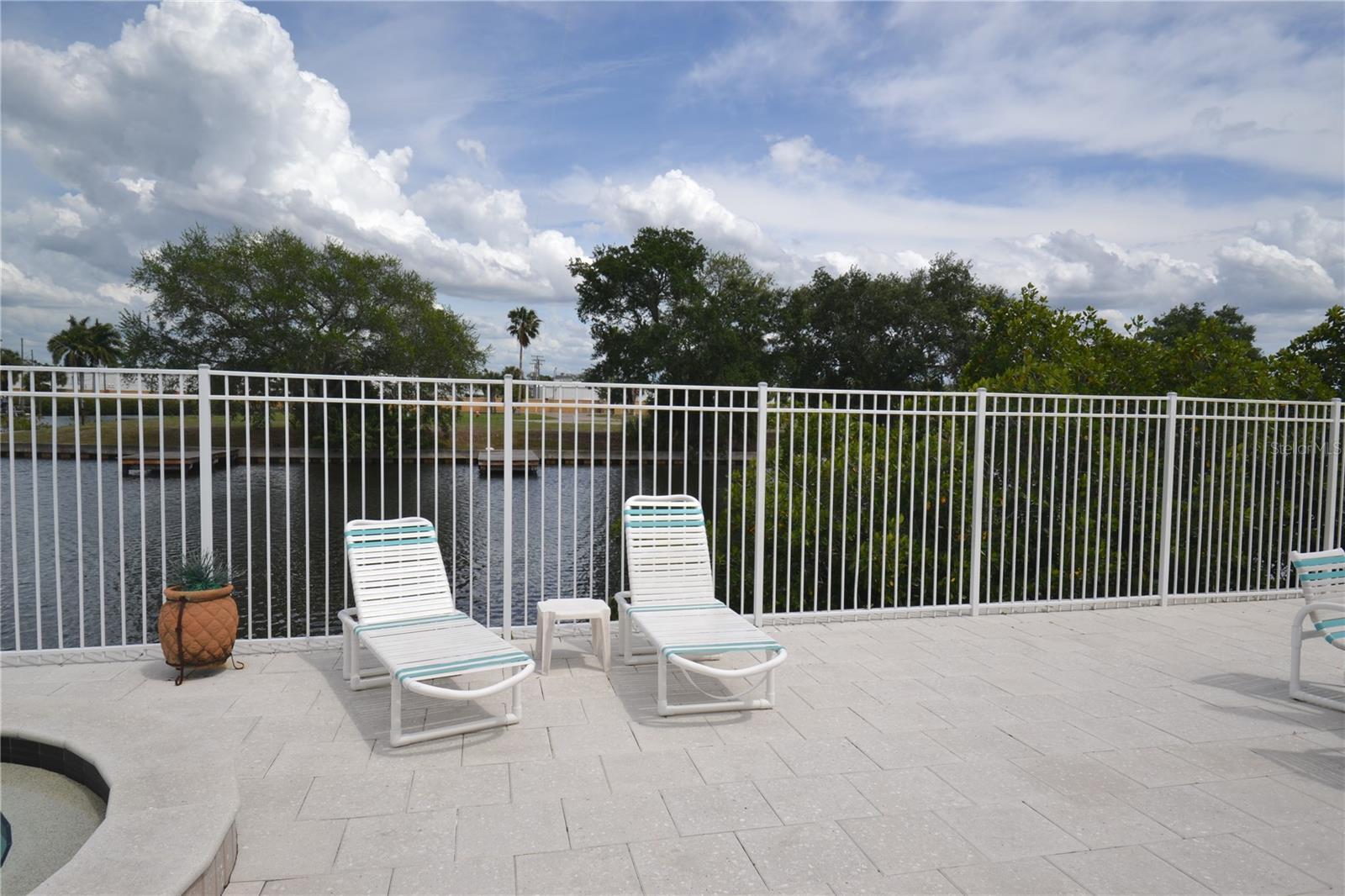 329 MOORINGS COVE DR, TARPON SPRINGS, FL, 34689