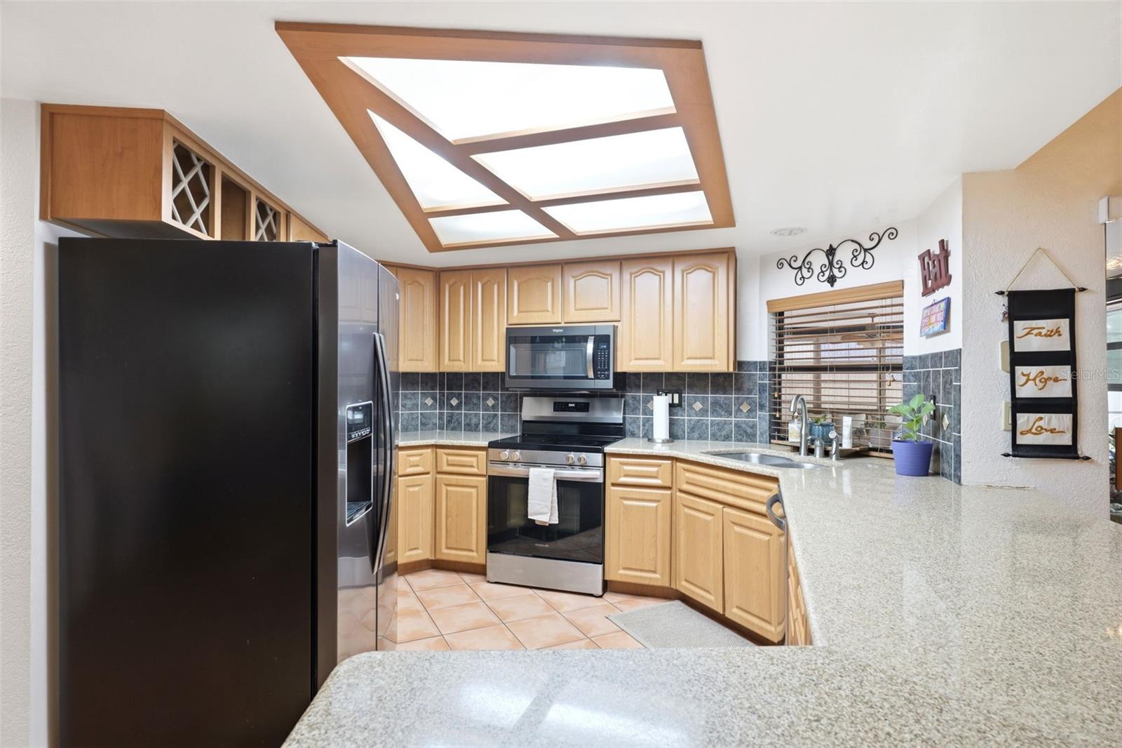5227 SUWANNEE RD, WEEKI WACHEE, FL, 34607