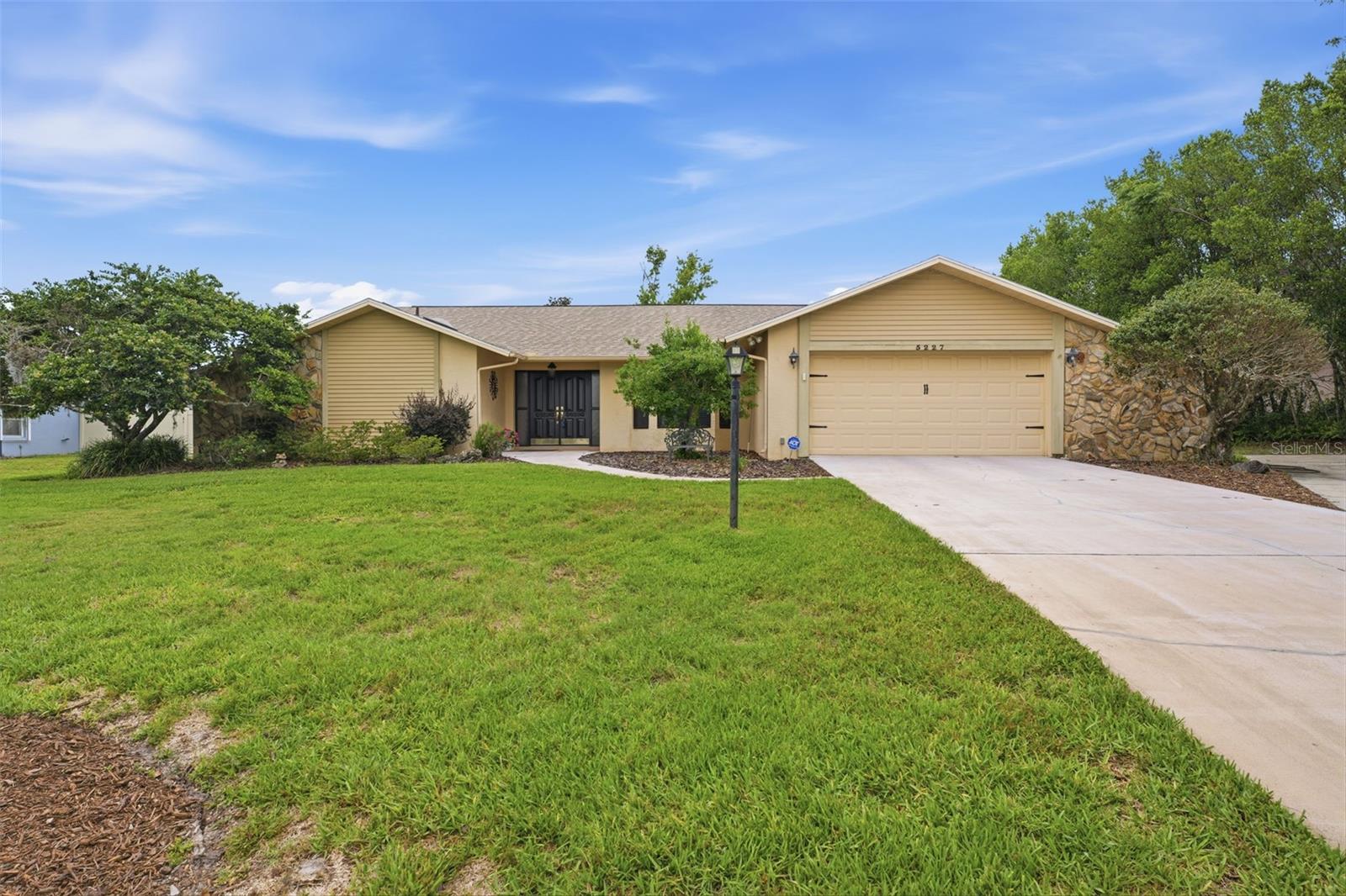 5227 SUWANNEE RD, WEEKI WACHEE, FL, 34607