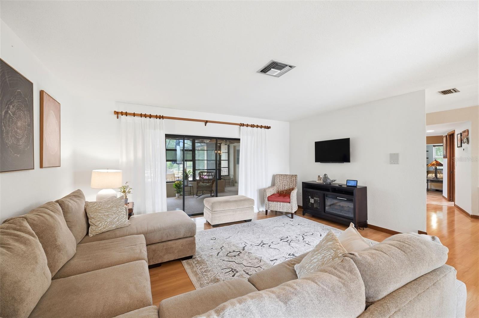 5227 SUWANNEE RD, WEEKI WACHEE, FL, 34607