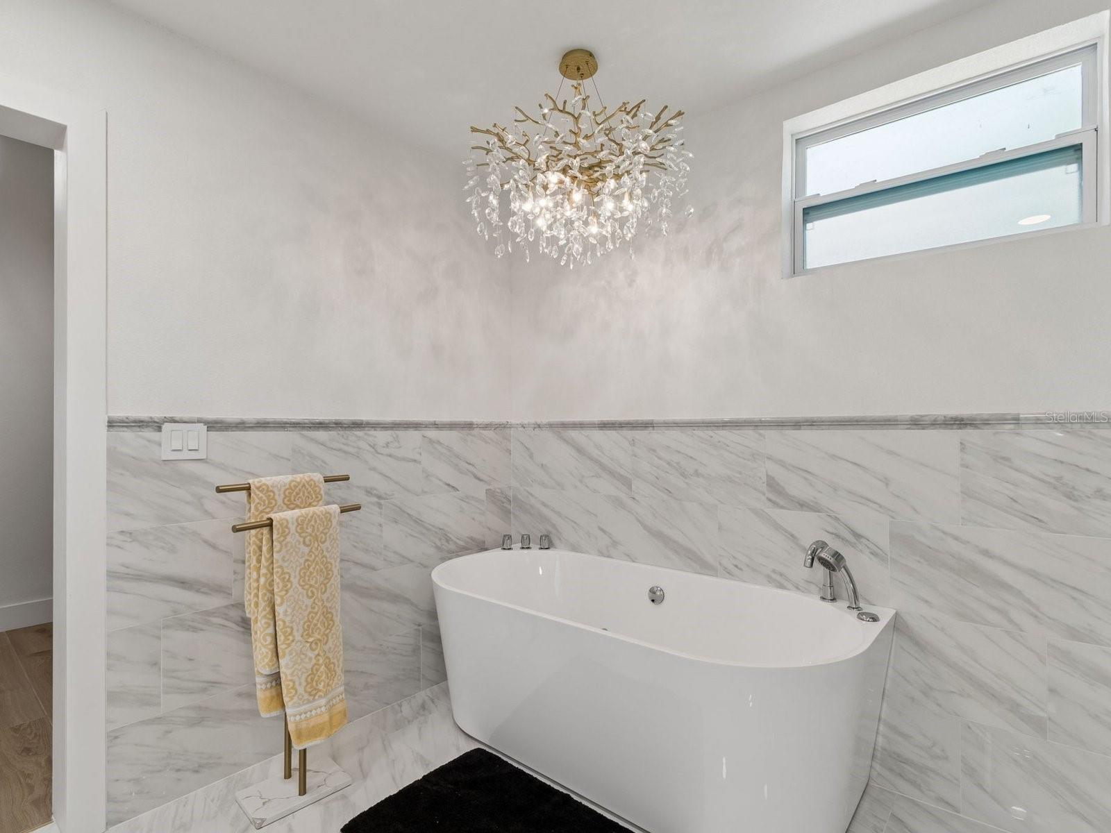 2402 HUNTINGTON BLVD, SAFETY HARBOR, FL, 34695