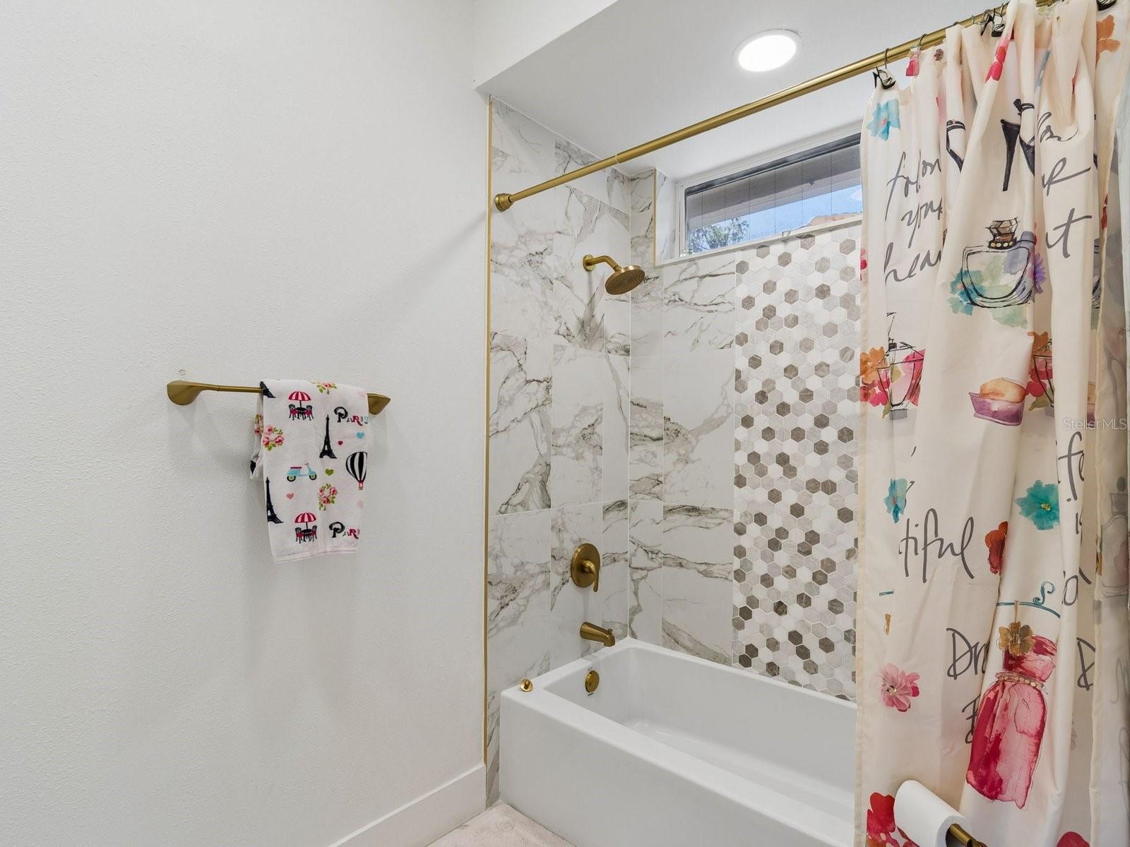 2402 HUNTINGTON BLVD, SAFETY HARBOR, FL, 34695