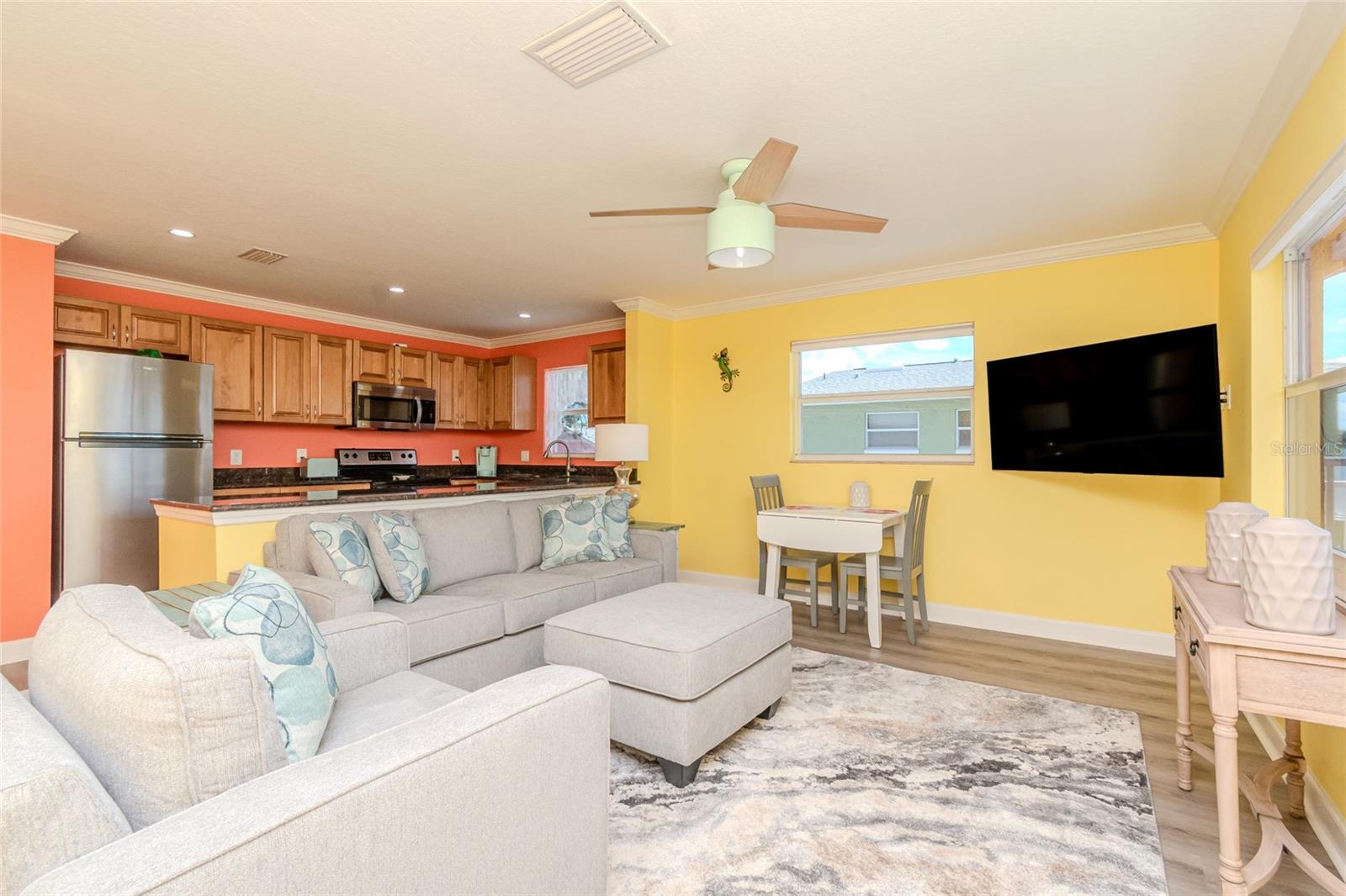 5605 SHORE BLVD S #1B, GULFPORT, FL, 33707