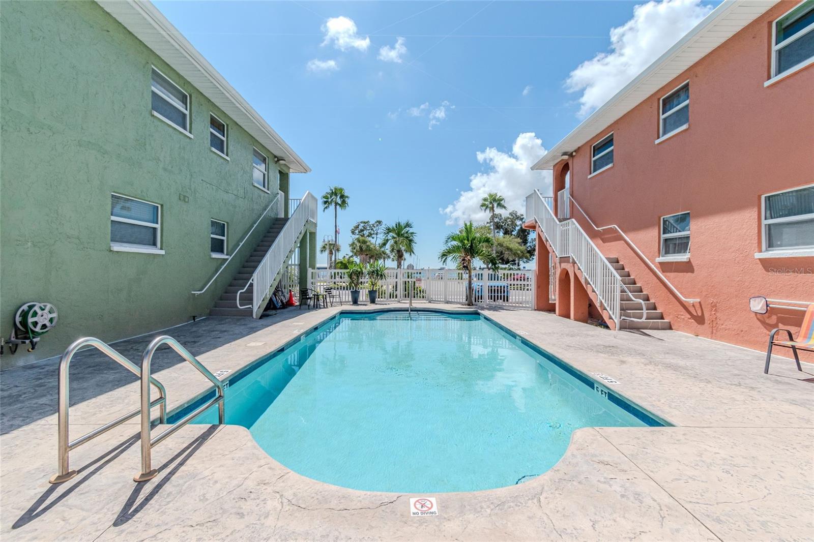 5605 SHORE BLVD S #1B, GULFPORT, FL, 33707