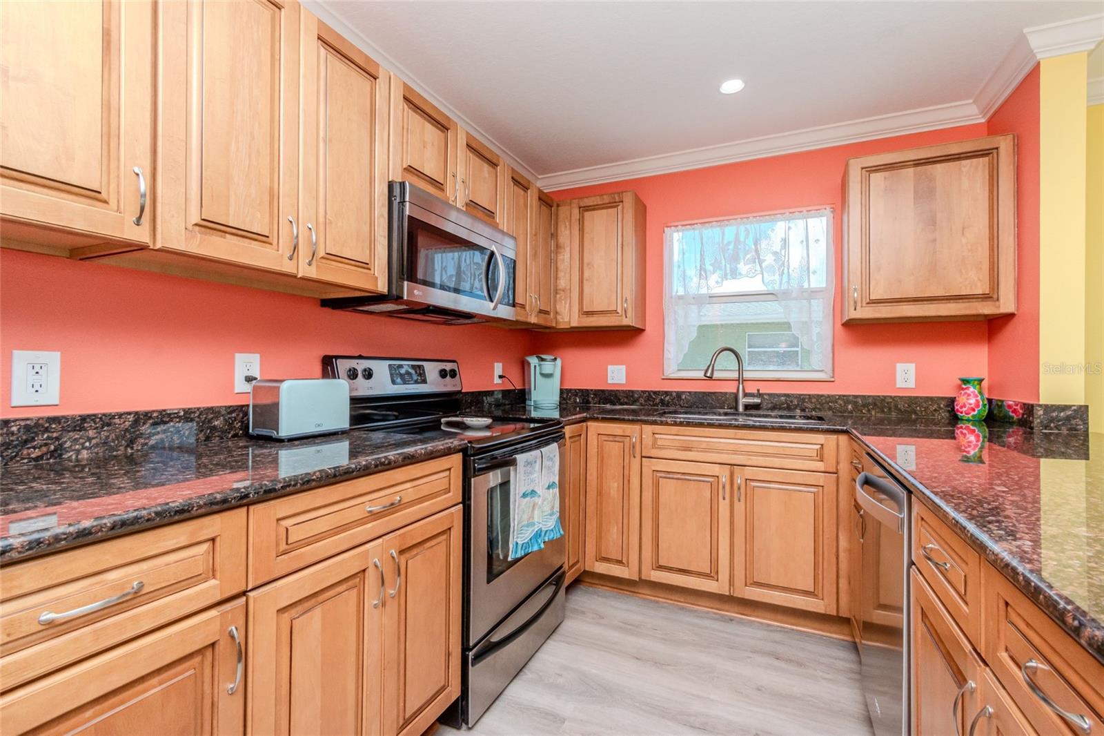 5605 SHORE BLVD S #1B, GULFPORT, FL, 33707