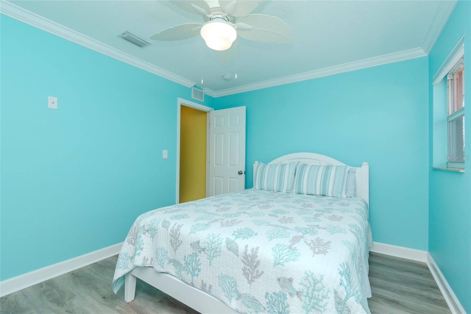 5605 SHORE BLVD S #1B, GULFPORT, FL, 33707