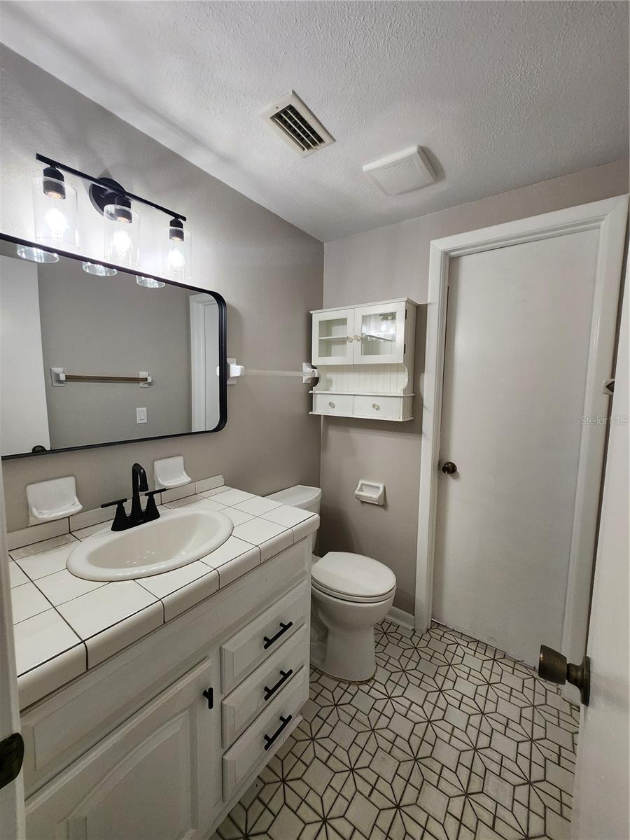 806 WALNUT DR, SEFFNER, FL, 33584