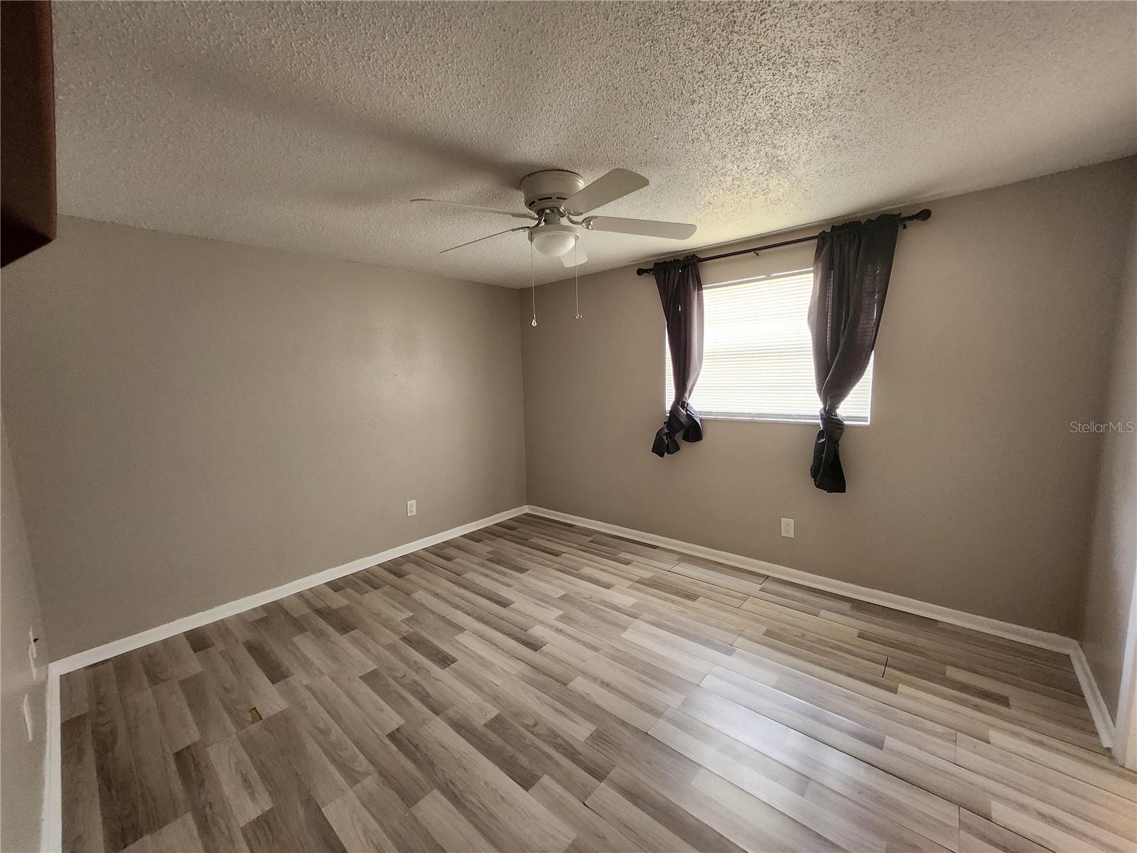 806 WALNUT DR, SEFFNER, FL, 33584