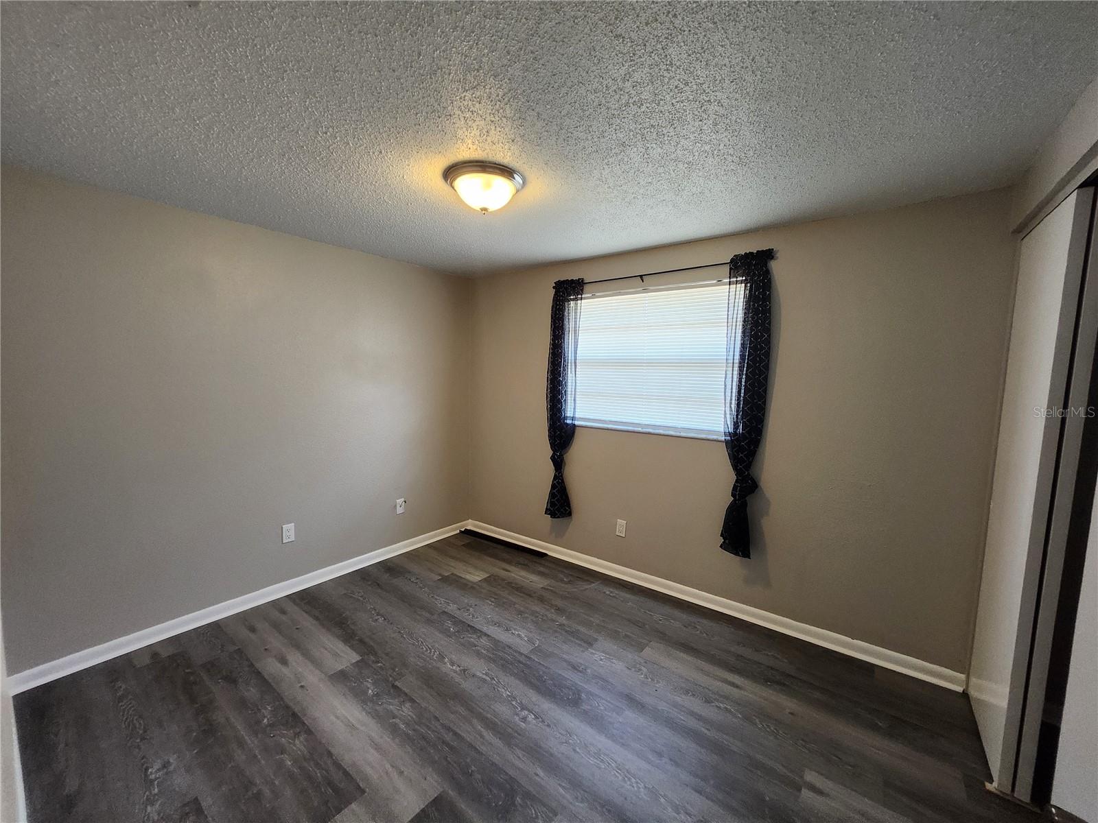 806 WALNUT DR, SEFFNER, FL, 33584