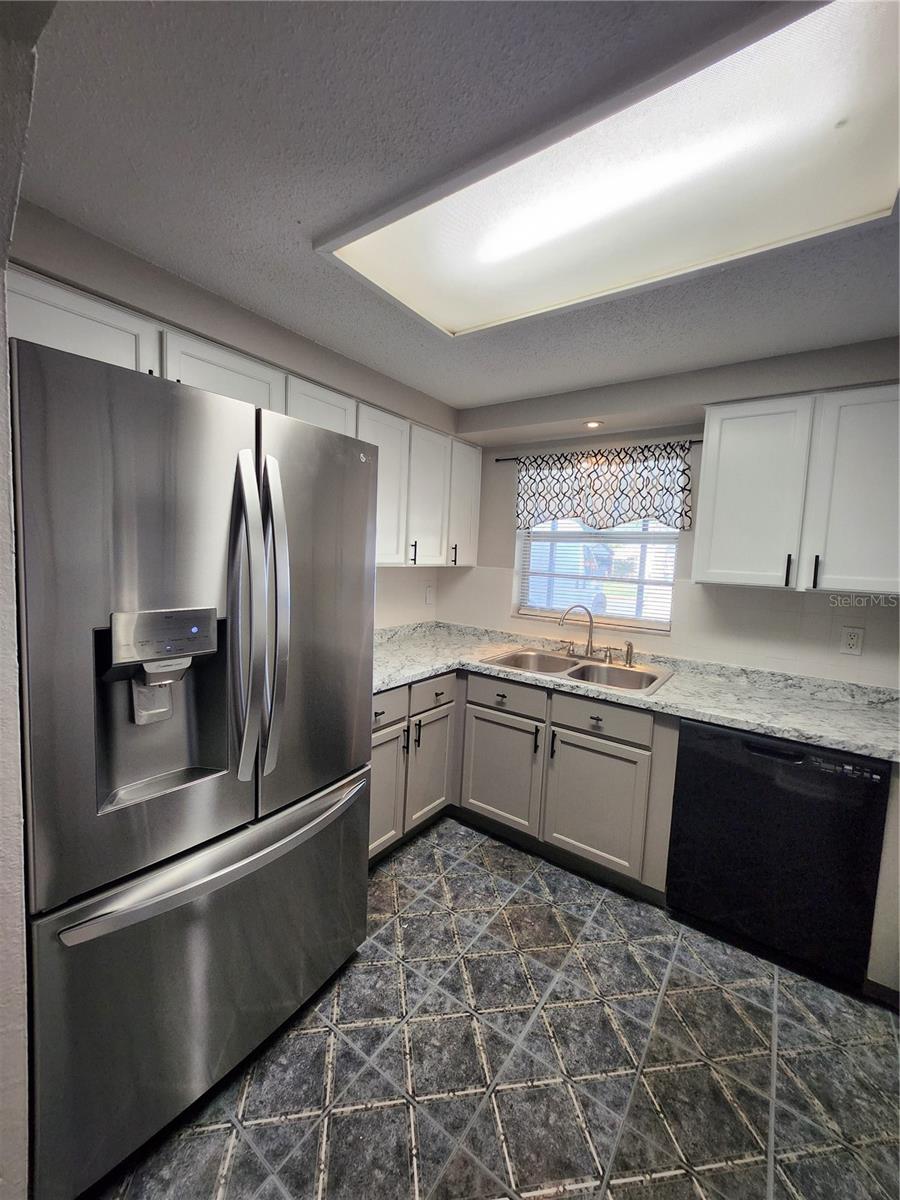 806 WALNUT DR, SEFFNER, FL, 33584