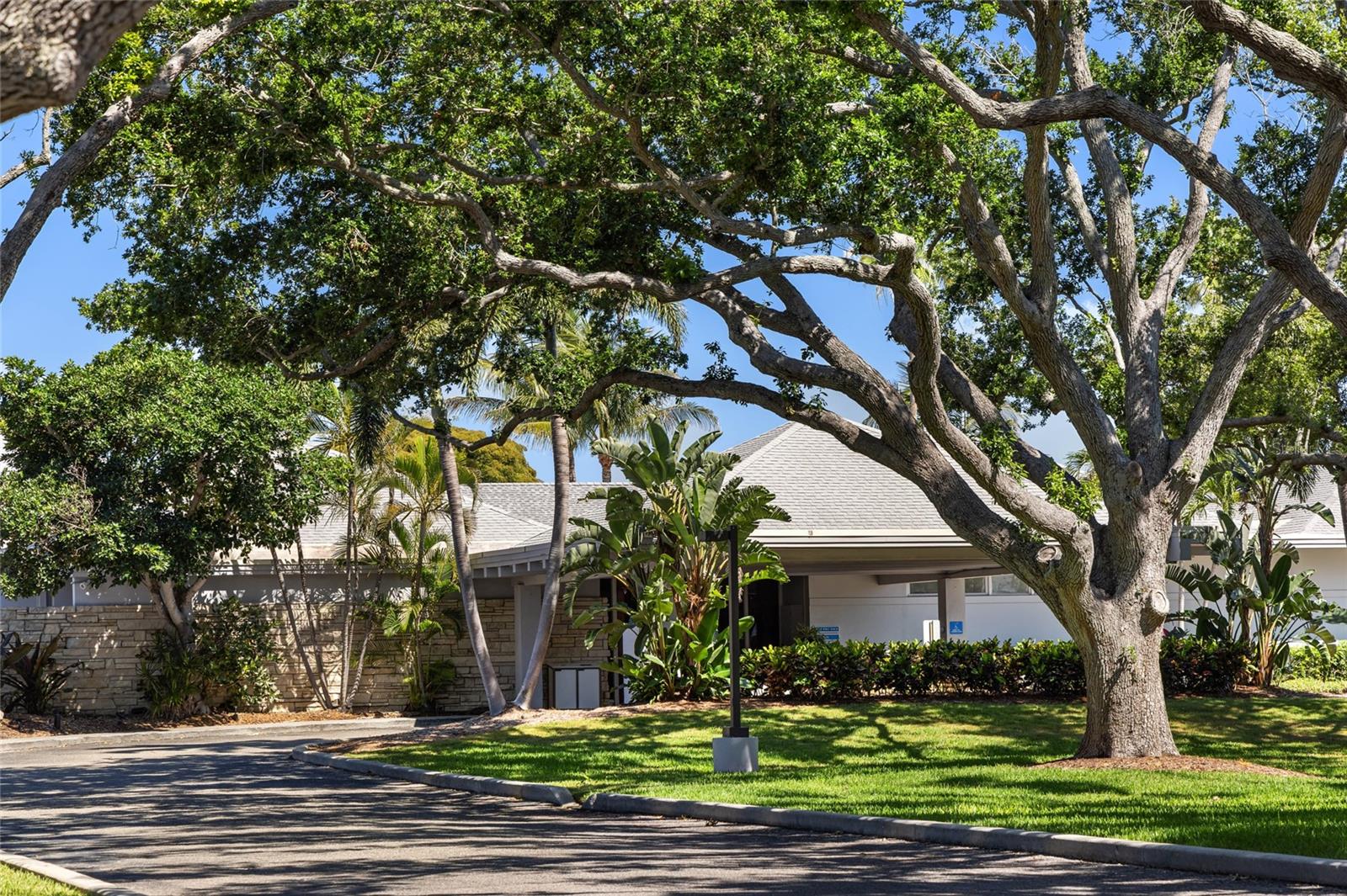 210 SANDS POINT RD #2101, LONGBOAT KEY, FL, 34228