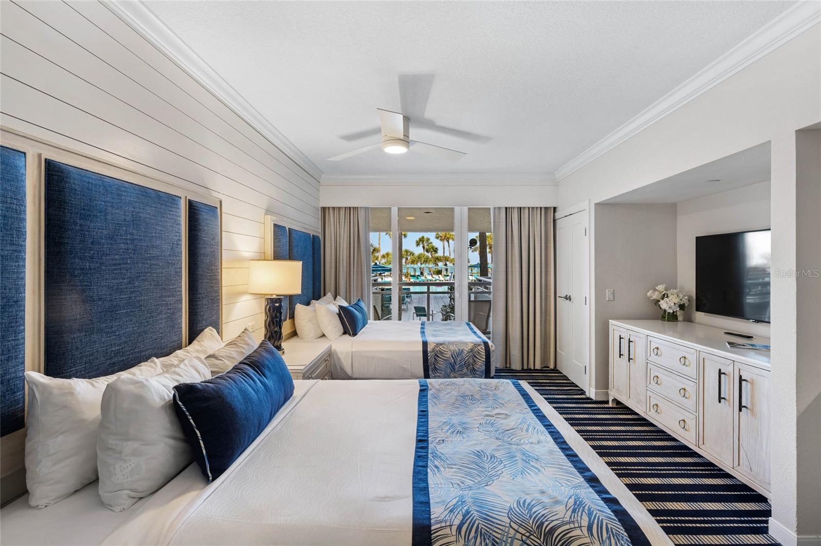 210 SANDS POINT RD #2101, LONGBOAT KEY, FL, 34228