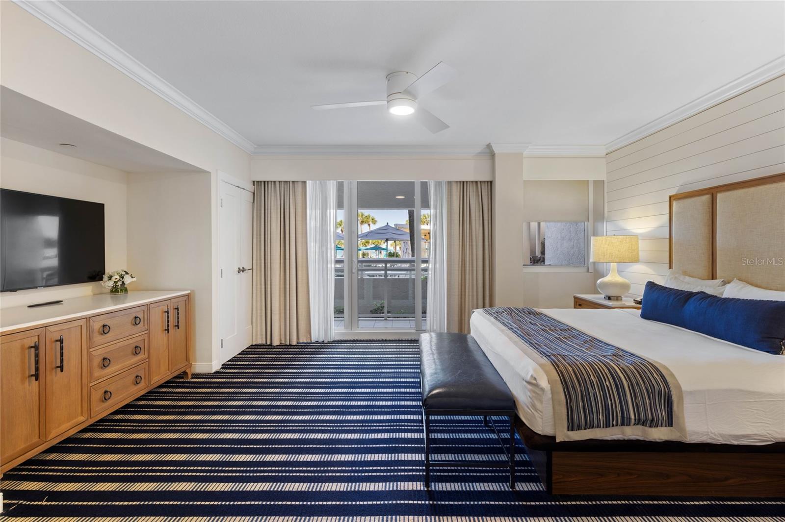 210 SANDS POINT RD #2101, LONGBOAT KEY, FL, 34228