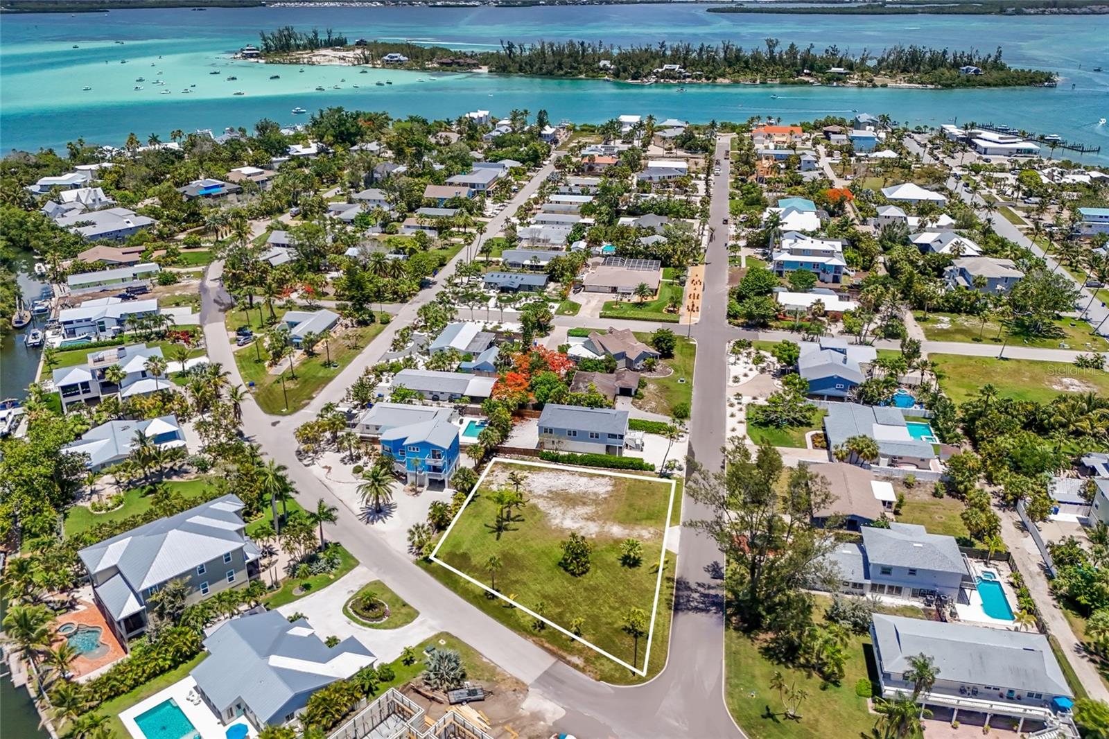 591 RUSSELL ST, LONGBOAT KEY, FL, 34228