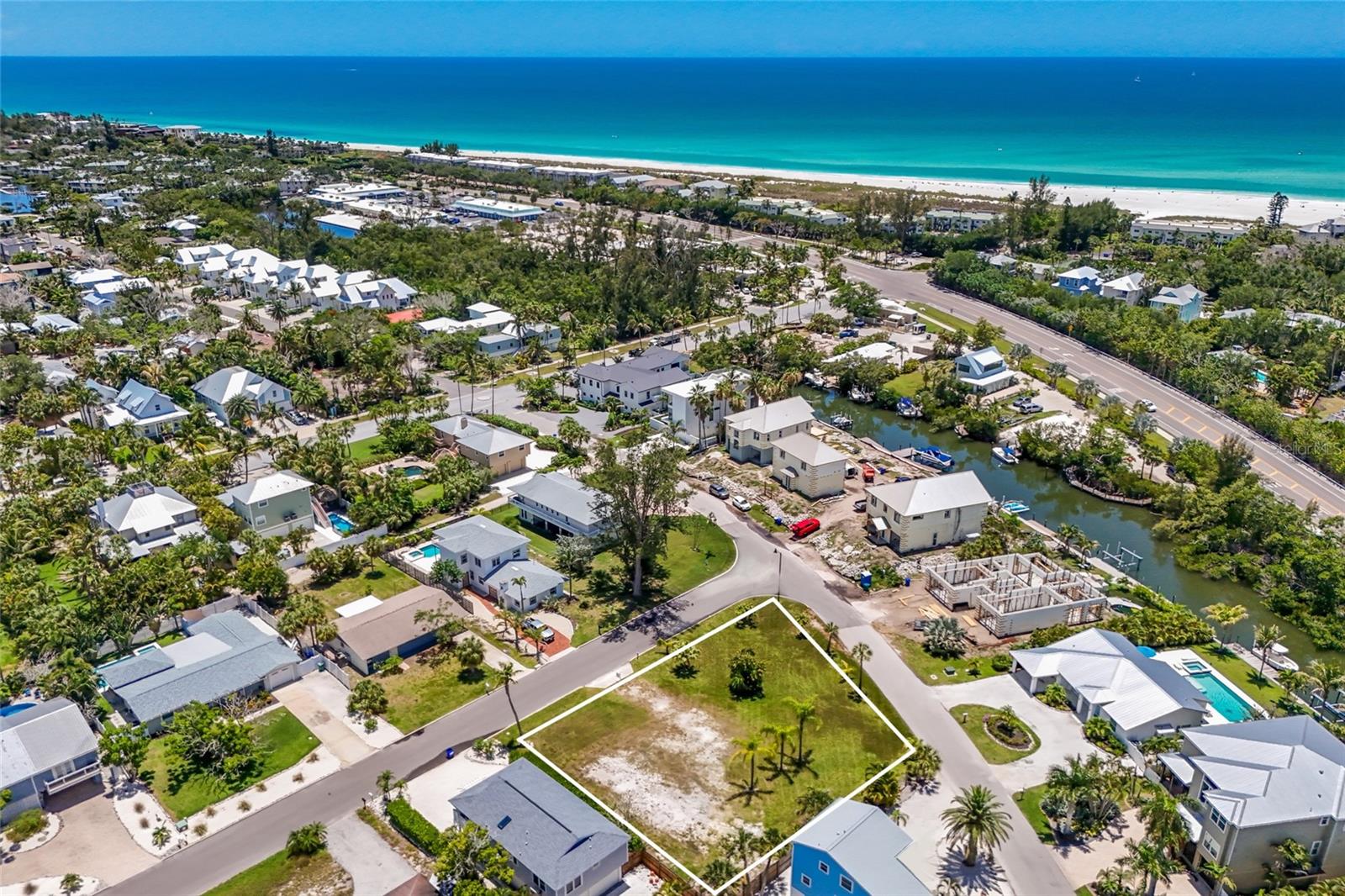 591 RUSSELL ST, LONGBOAT KEY, FL, 34228