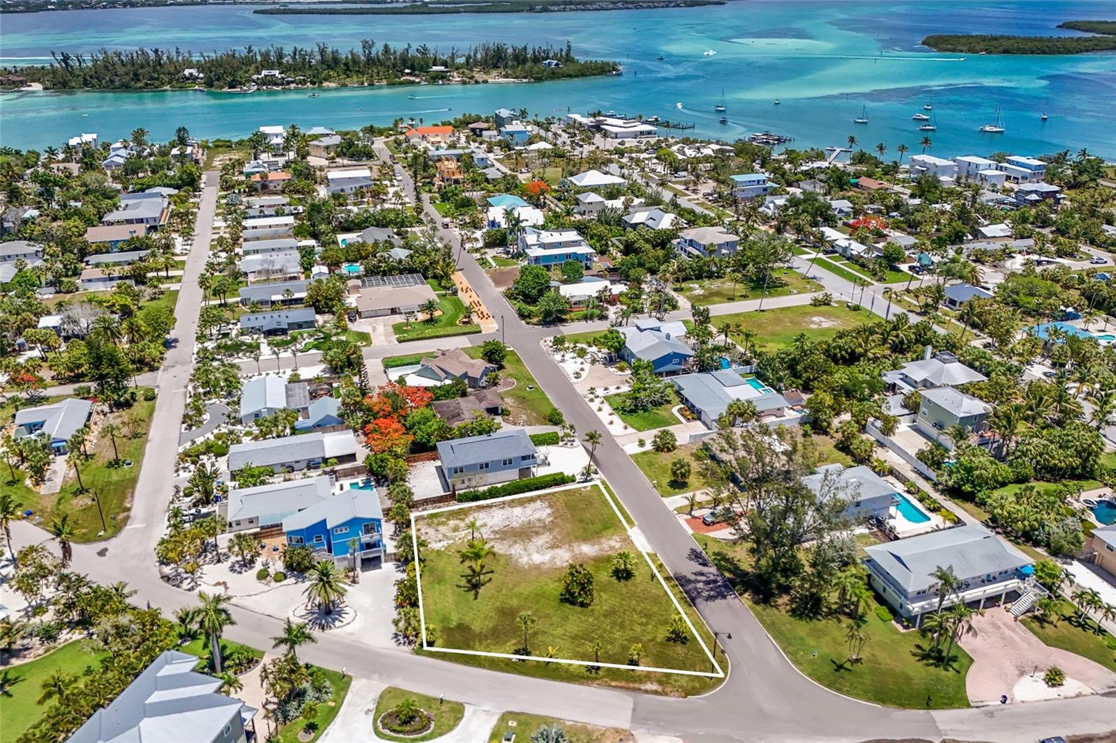 591 RUSSELL ST, LONGBOAT KEY, FL, 34228
