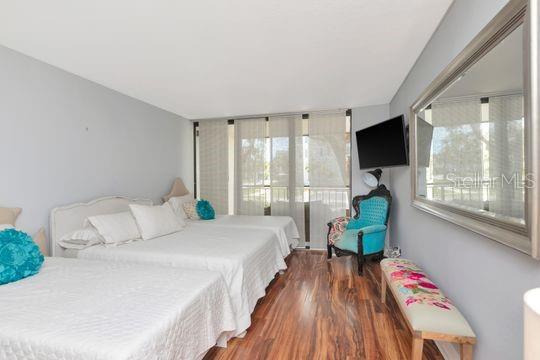 220 BELLEVIEW BLVD #203, BELLEAIR, FL, 33756