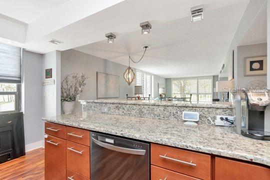 220 BELLEVIEW BLVD #203, BELLEAIR, FL, 33756