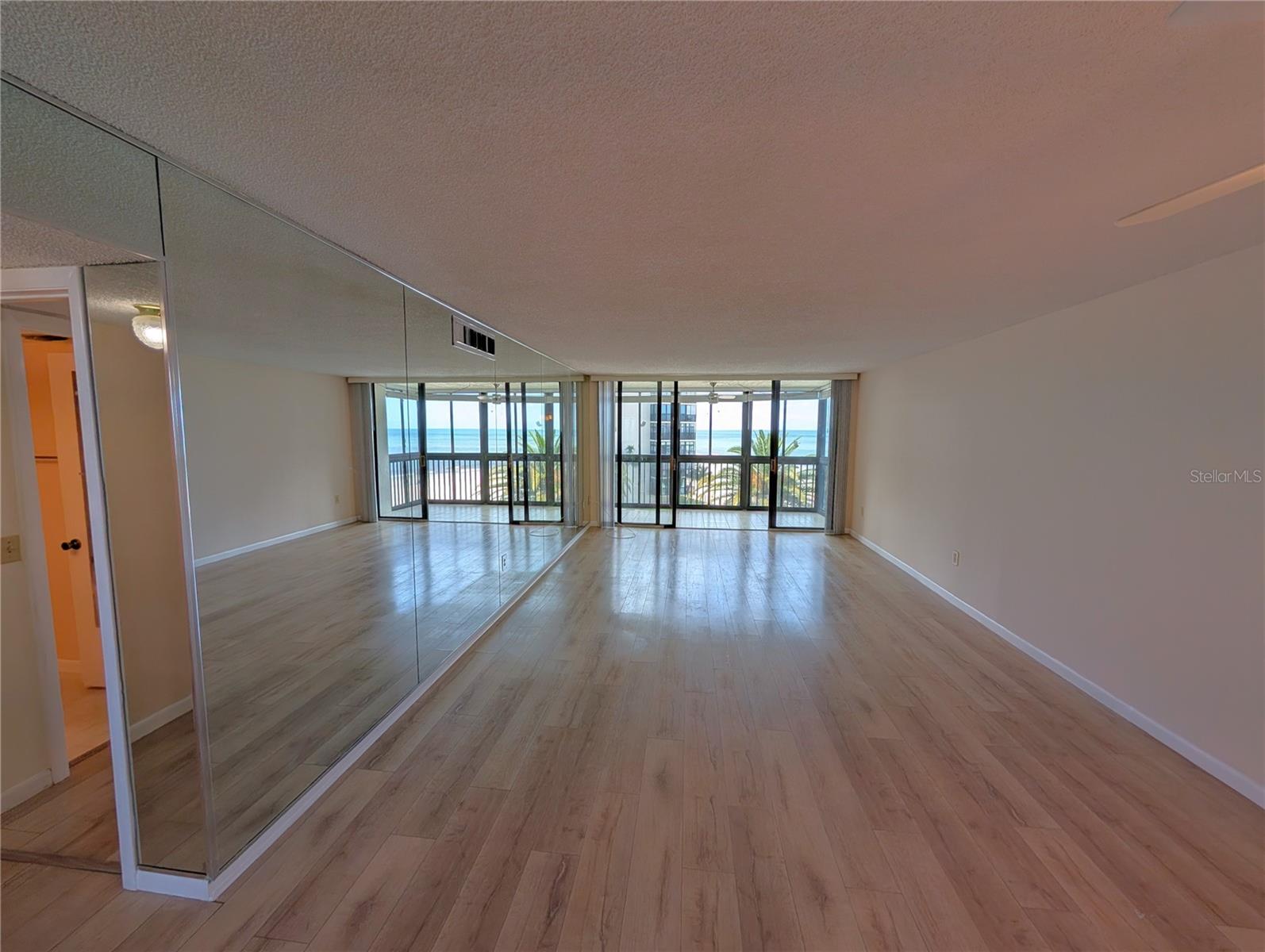 18304 GULF BLVD #406, REDINGTON SHORES, FL, 33708