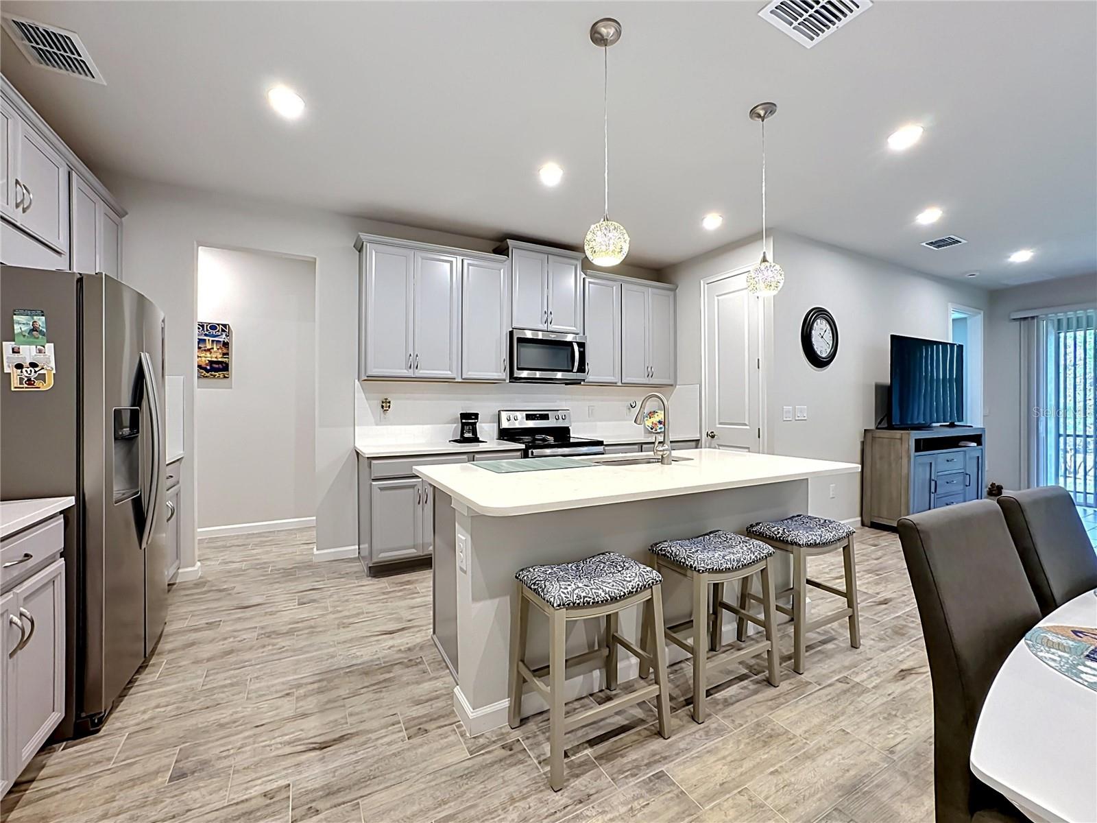 3775 MAXWELL PARK DR #3775, SUN CITY CENTER, FL, 33573
