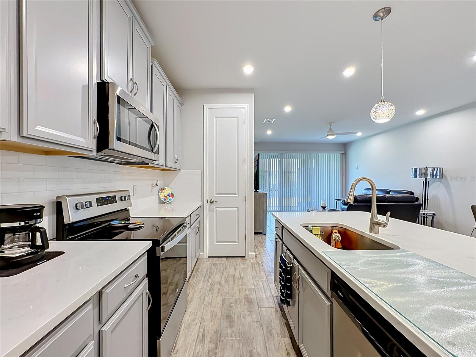 3775 MAXWELL PARK DR #3775, SUN CITY CENTER, FL, 33573