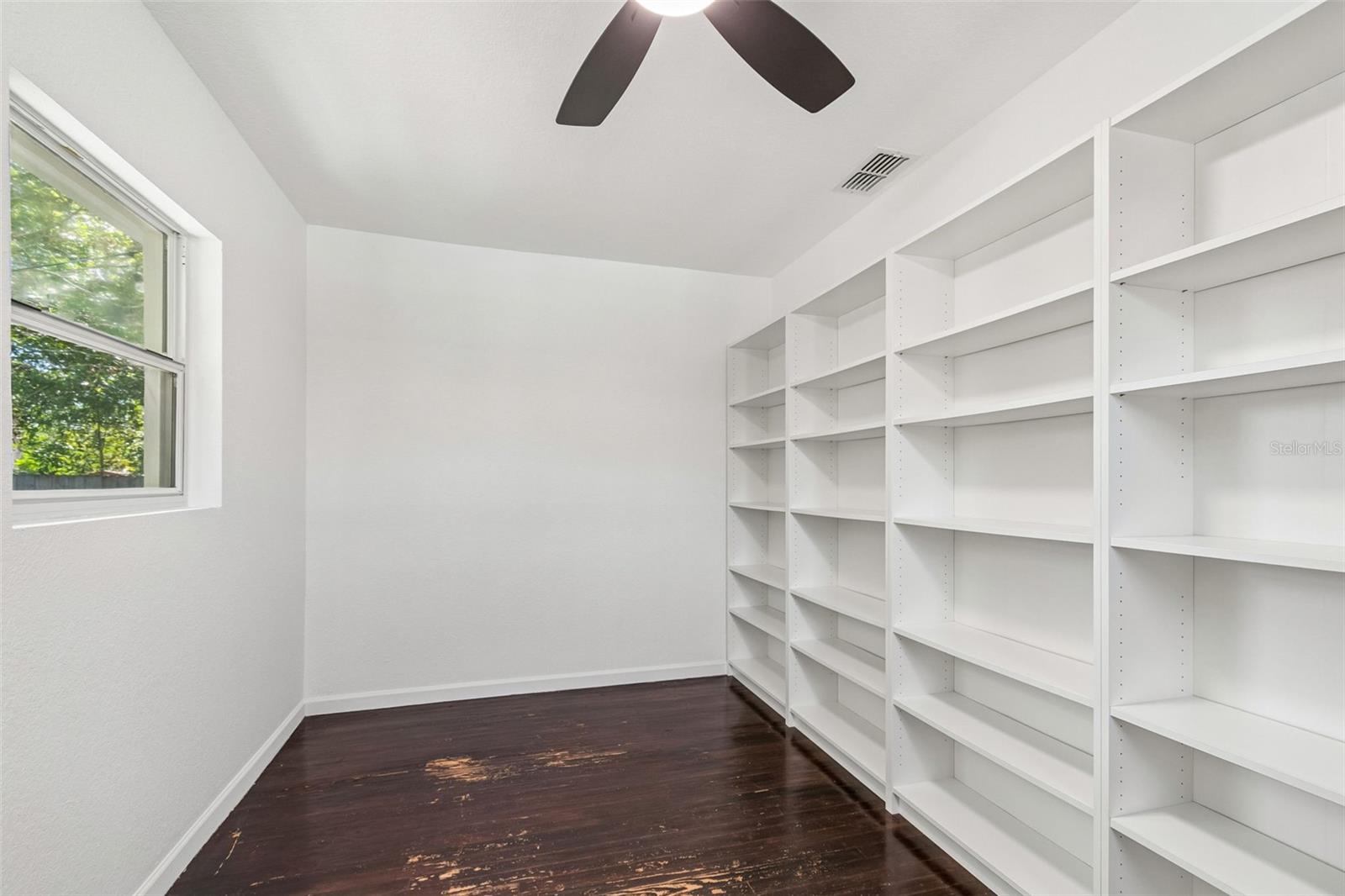 3737 BURLINGTON AVE N, ST PETERSBURG, FL, 33713