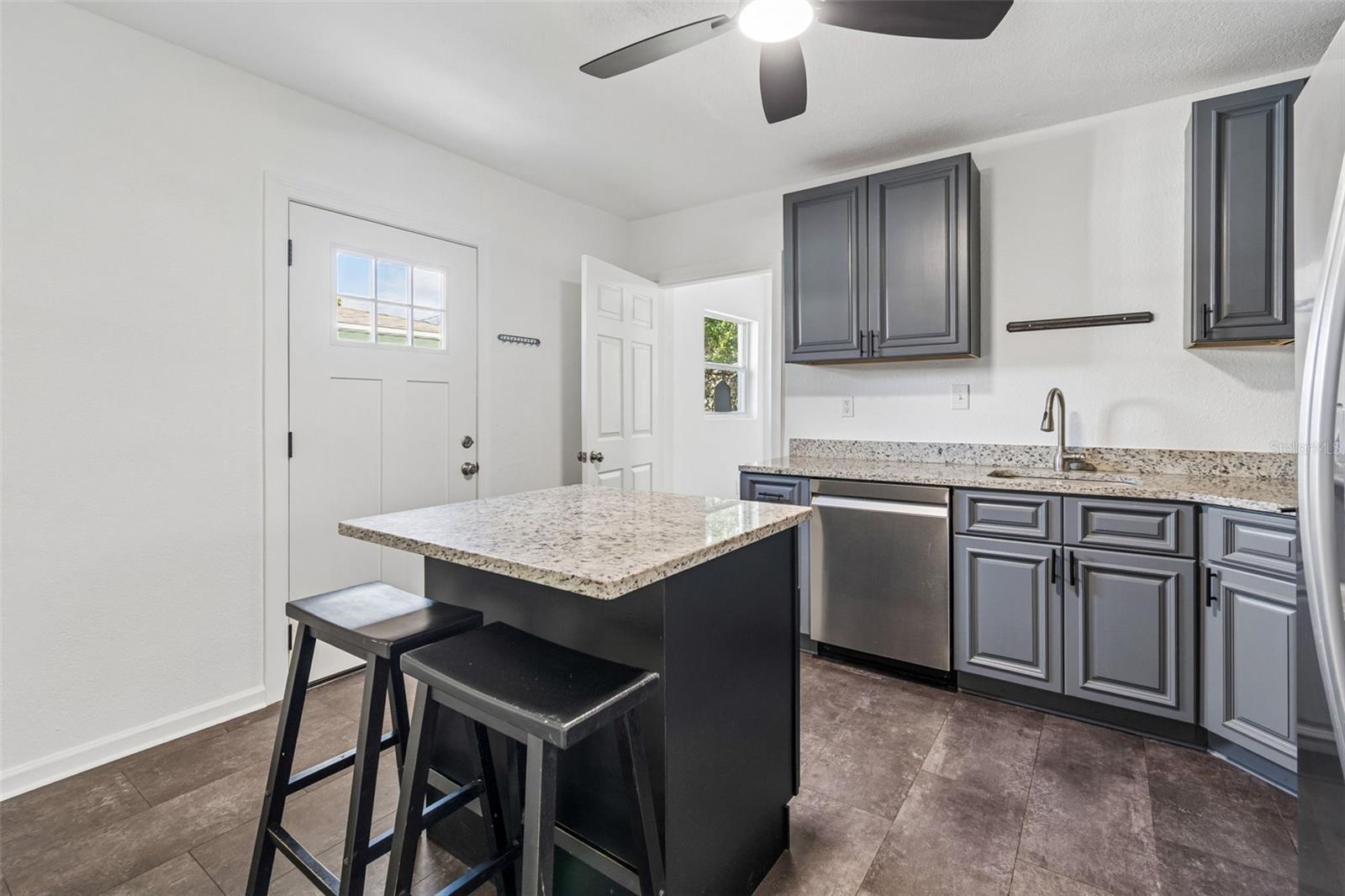 3737 BURLINGTON AVE N, ST PETERSBURG, FL, 33713
