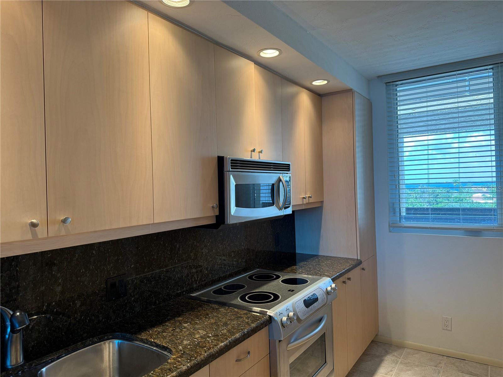 1135 GULF OF MEXICO DR #505, LONGBOAT KEY, FL, 34228