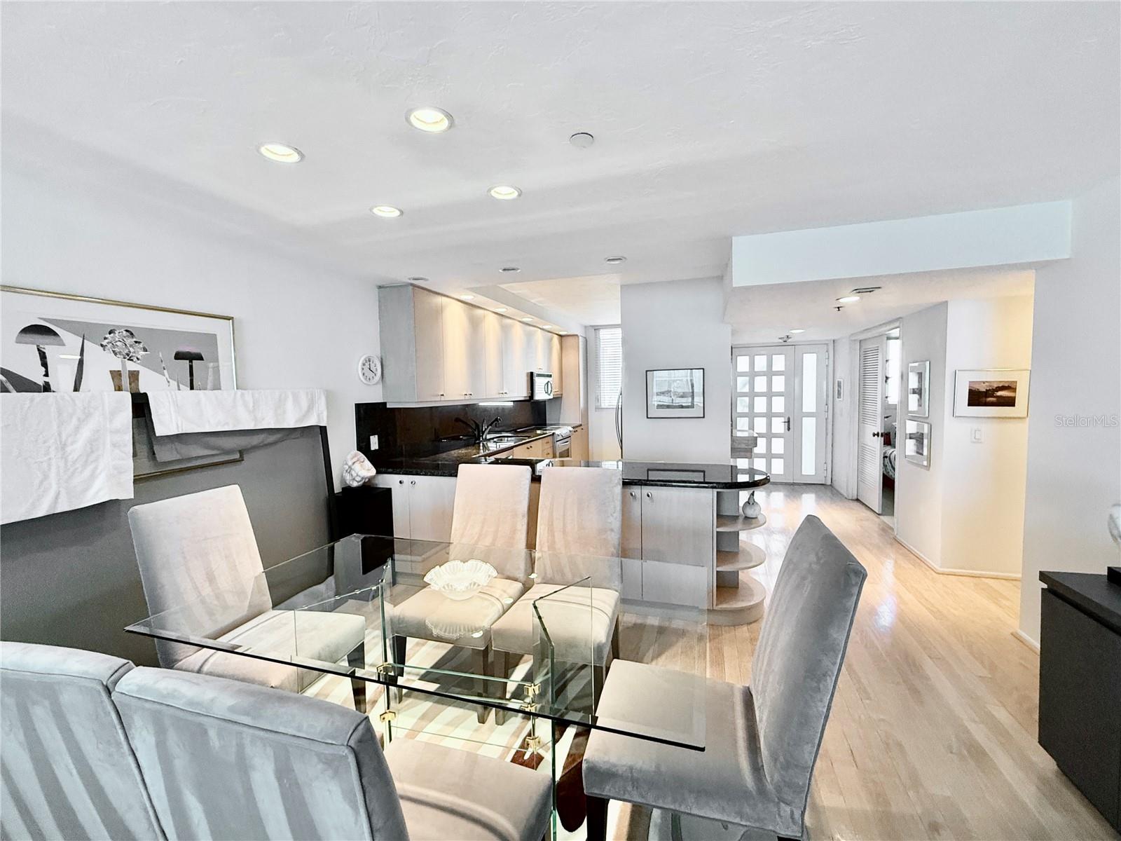 1135 GULF OF MEXICO DR #505, LONGBOAT KEY, FL, 34228