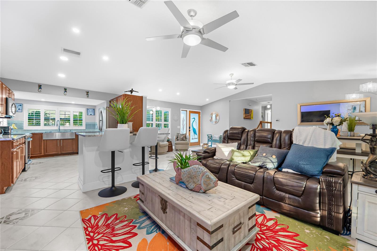 201 LAGOON DR, PALM HARBOR, FL, 34683