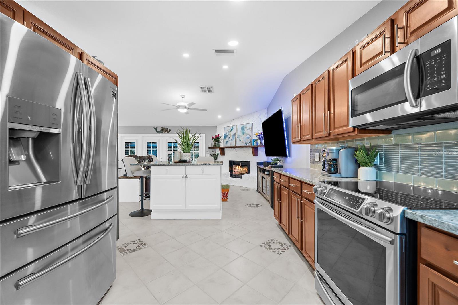 201 LAGOON DR, PALM HARBOR, FL, 34683