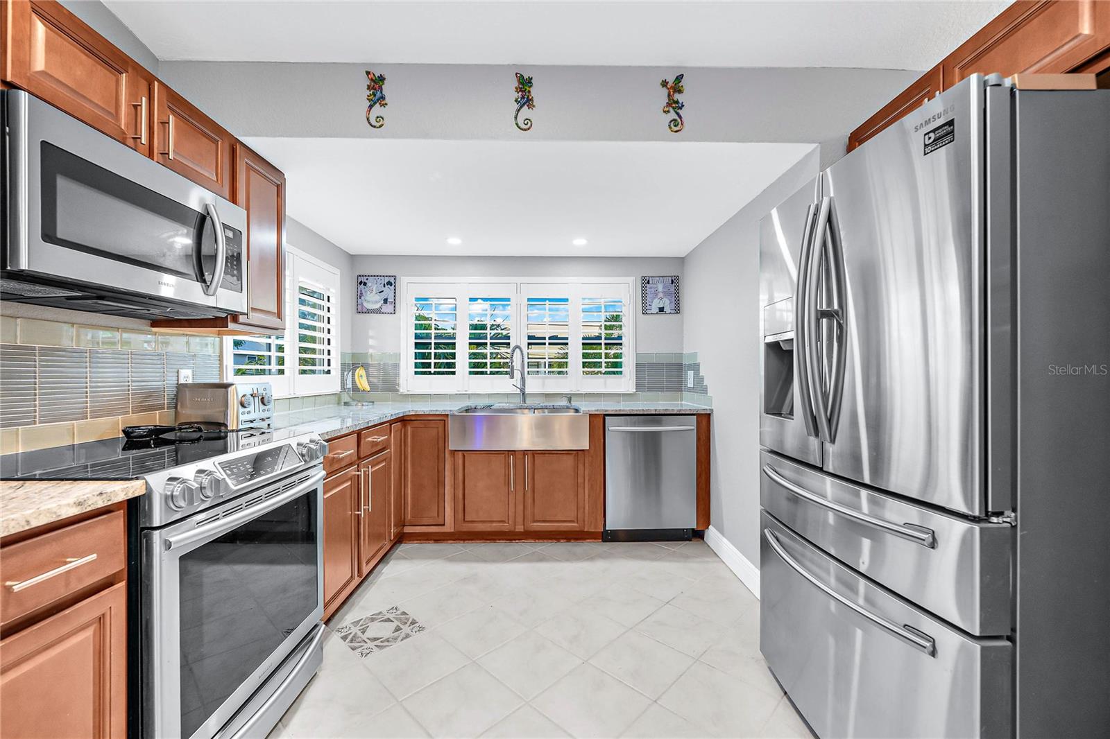 201 LAGOON DR, PALM HARBOR, FL, 34683