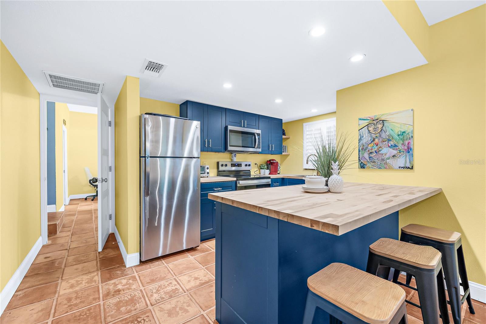 201 LAGOON DR, PALM HARBOR, FL, 34683